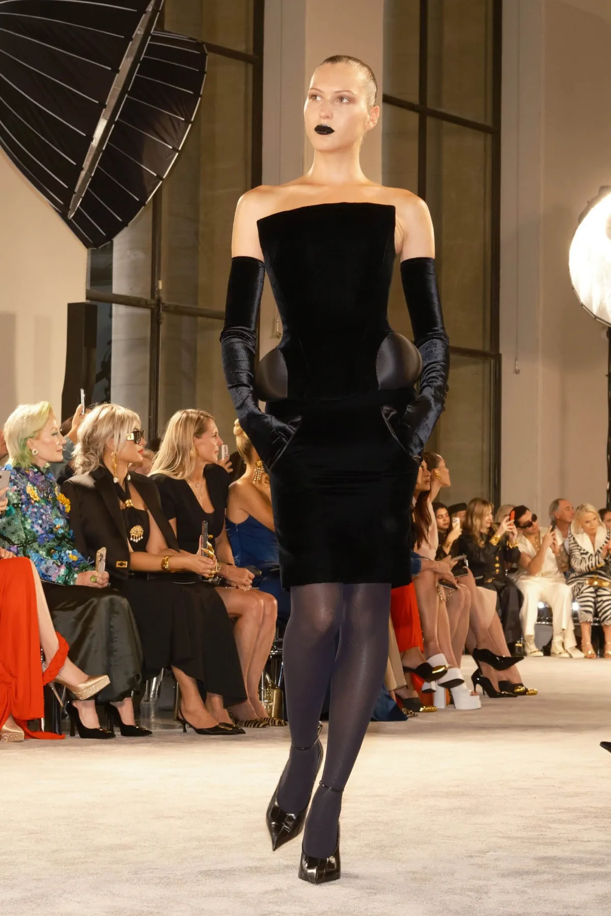 Schiaparelli Haute Couture Thu/Đông 2025