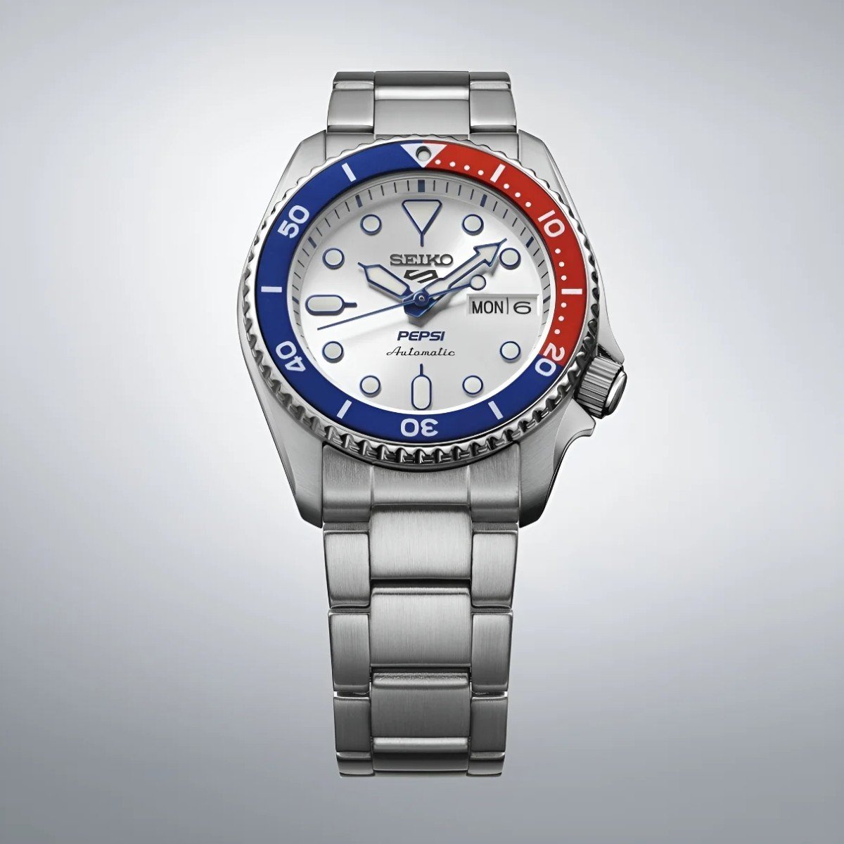 Đồng hồ Seiko 5 Sports x Pepsi định nghĩa lại một biểu tượng
