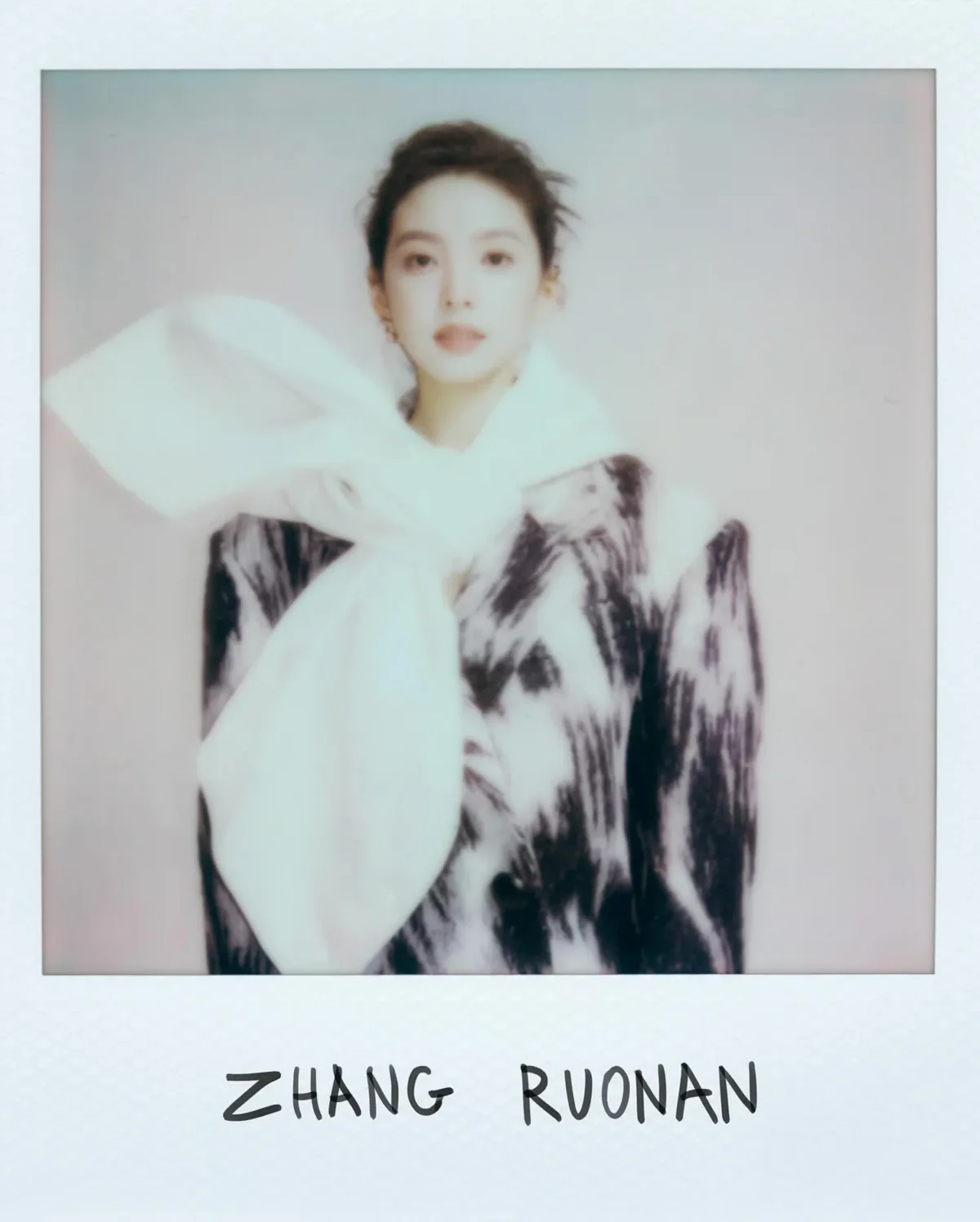 Chương Nhược Nam là đại sứ thương hiệu của Givenchy tại Trung Quốc