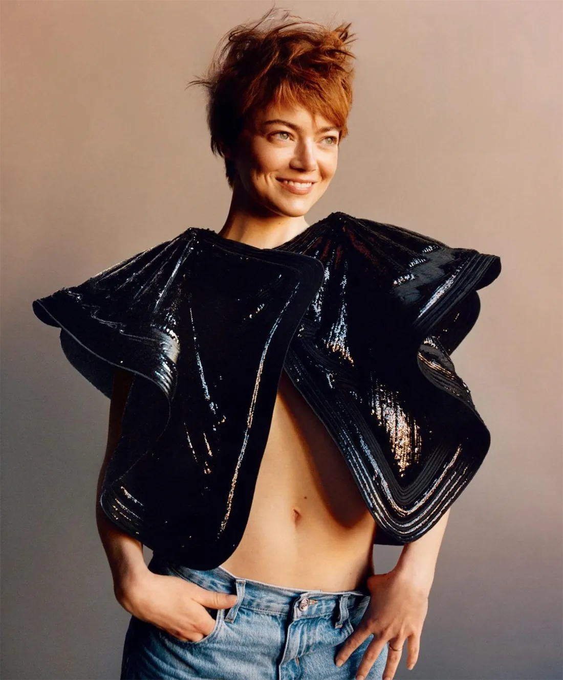 Vogue US 09/2025: Emma Stone mặc Louis Vuitton, chụp bởi Jamie Hawkesworth Vogue US 09/2025: Emma Stone mặc Louis Vuitton, chụp bởi Jamie Hawkesworth