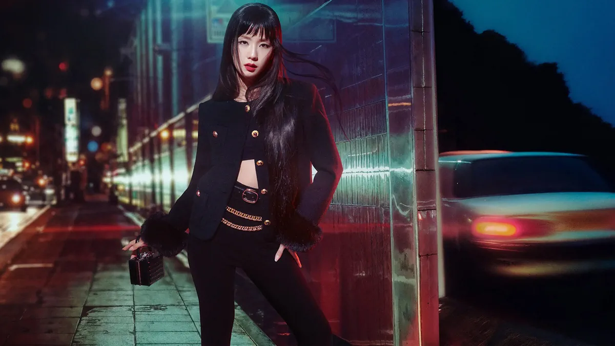 Cùng Jisoo (Blackpink) khám phá thế giới tương lai trong chiến dịch quảng cáo Self-Portrait Thu/Đông 2025