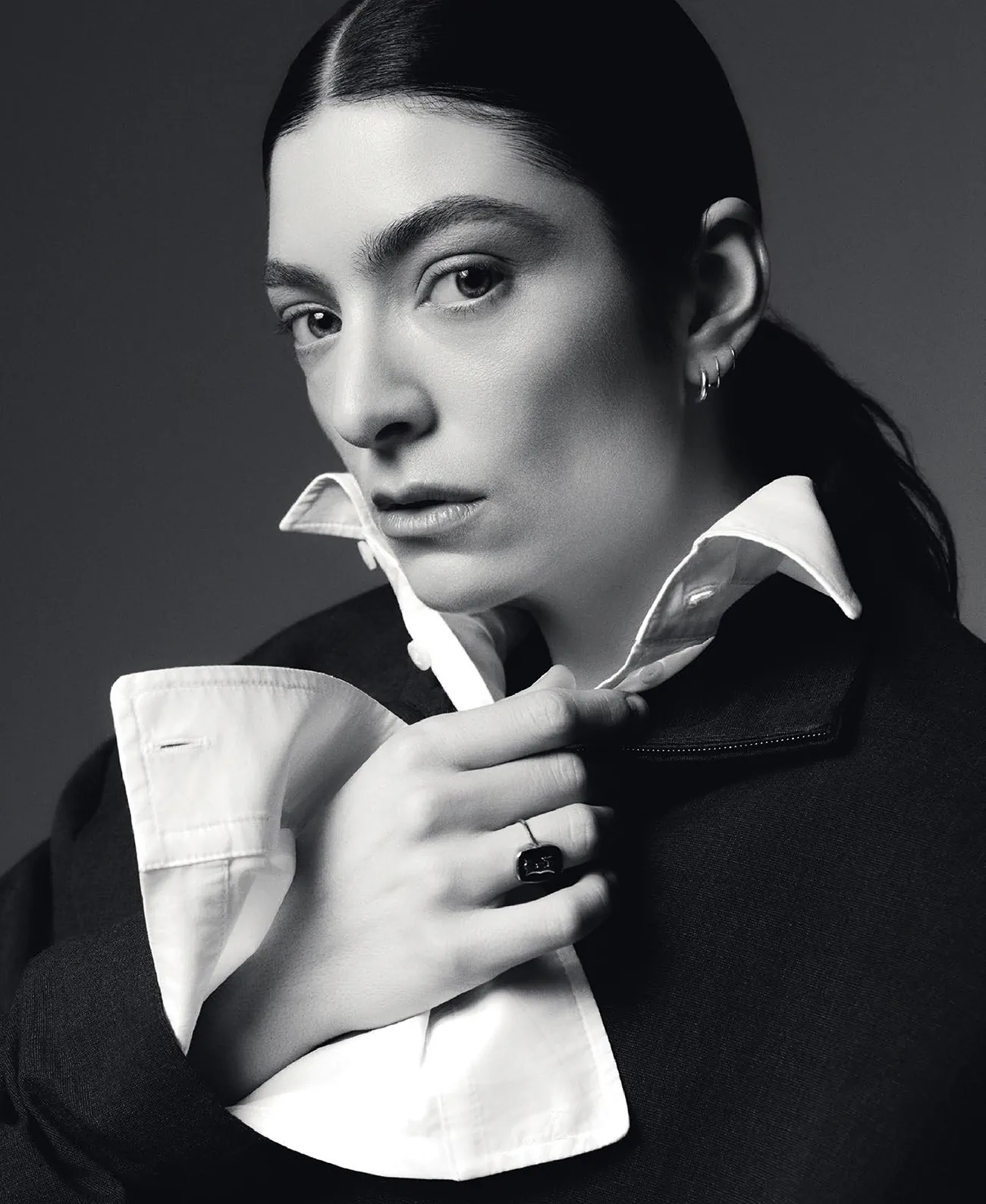 M Le magazine du Monde 23/08/2025: Lorde chụp bởi Jean-Baptiste Talbourdet-Napoleone M Le magazine du Monde 23/08/2025: Lorde chụp bởi Jean-Baptiste Talbourdet-Napoleone