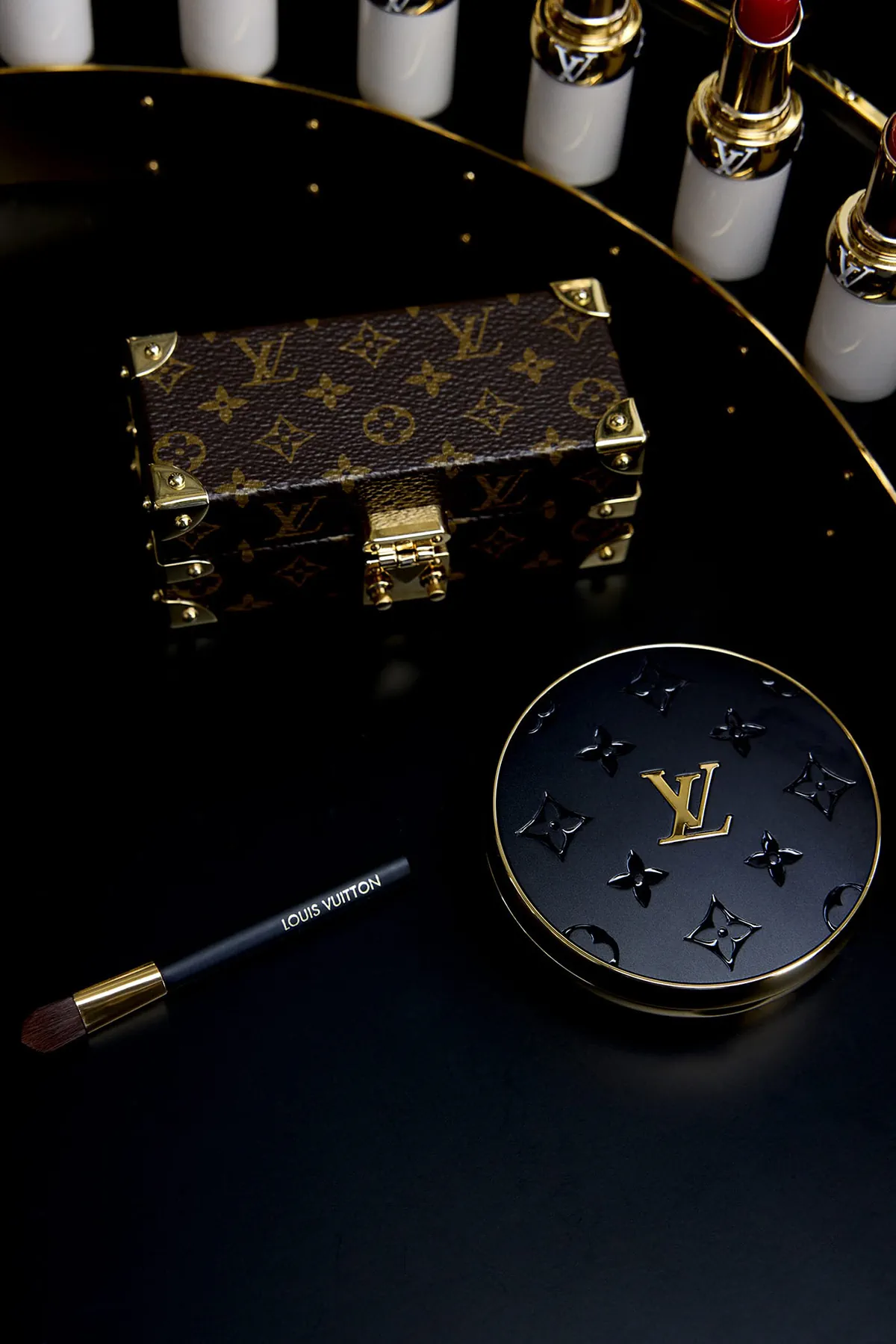 Louis Vuitton ra mắt dòng sản phẩm trang điểm đầu tiên La Beauté Louis Vuitton ra mắt dòng sản phẩm trang điểm đầu tiên La Beauté