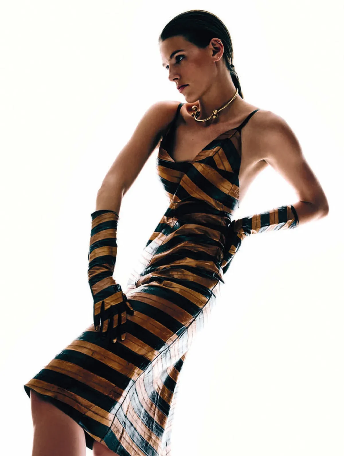 Madame Figaro 29/08/2025: Madison Headrick chụp bởi Rocío Ramos