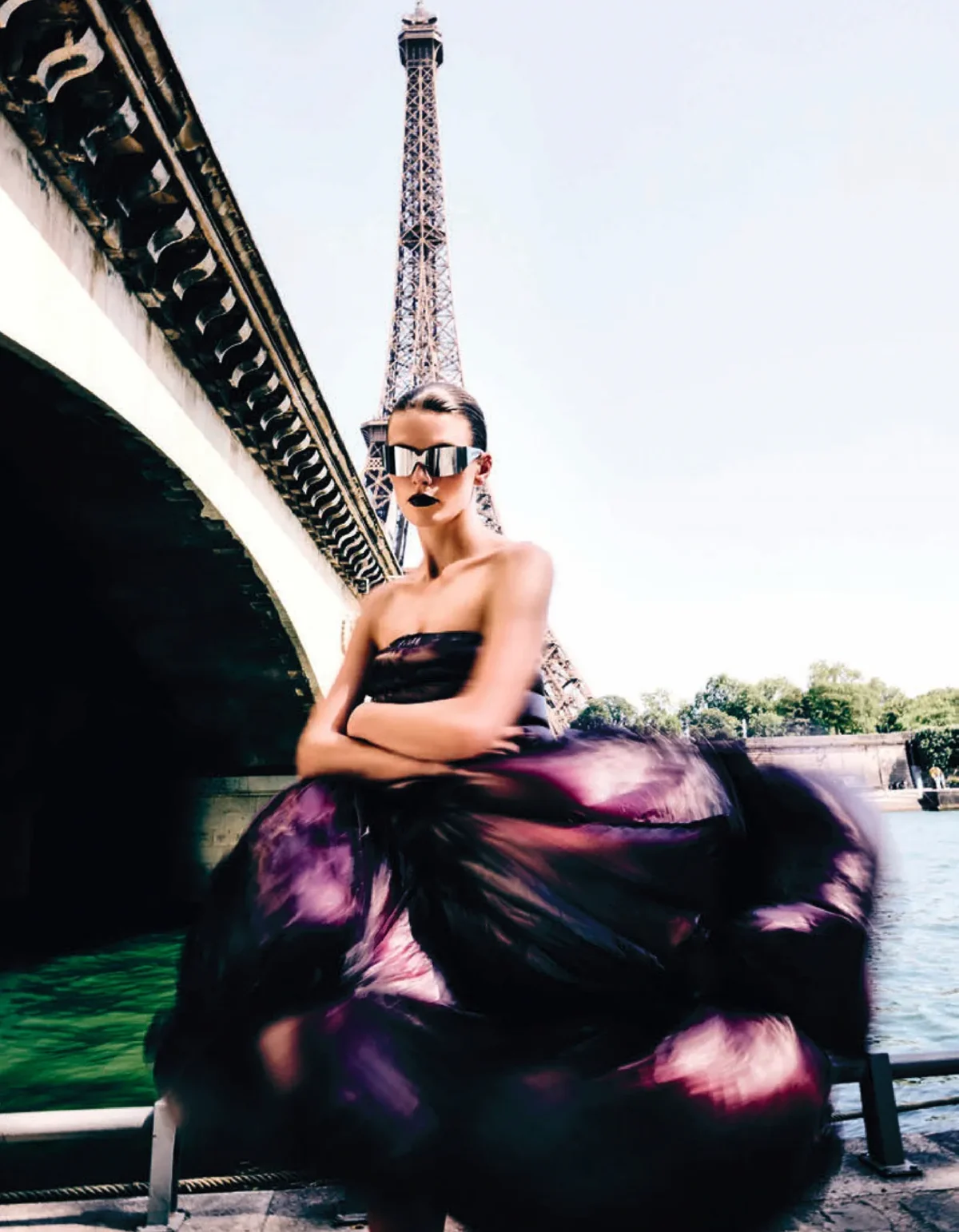 Madame Figaro 29/08/2025: Madison Headrick chụp bởi Rocío Ramos