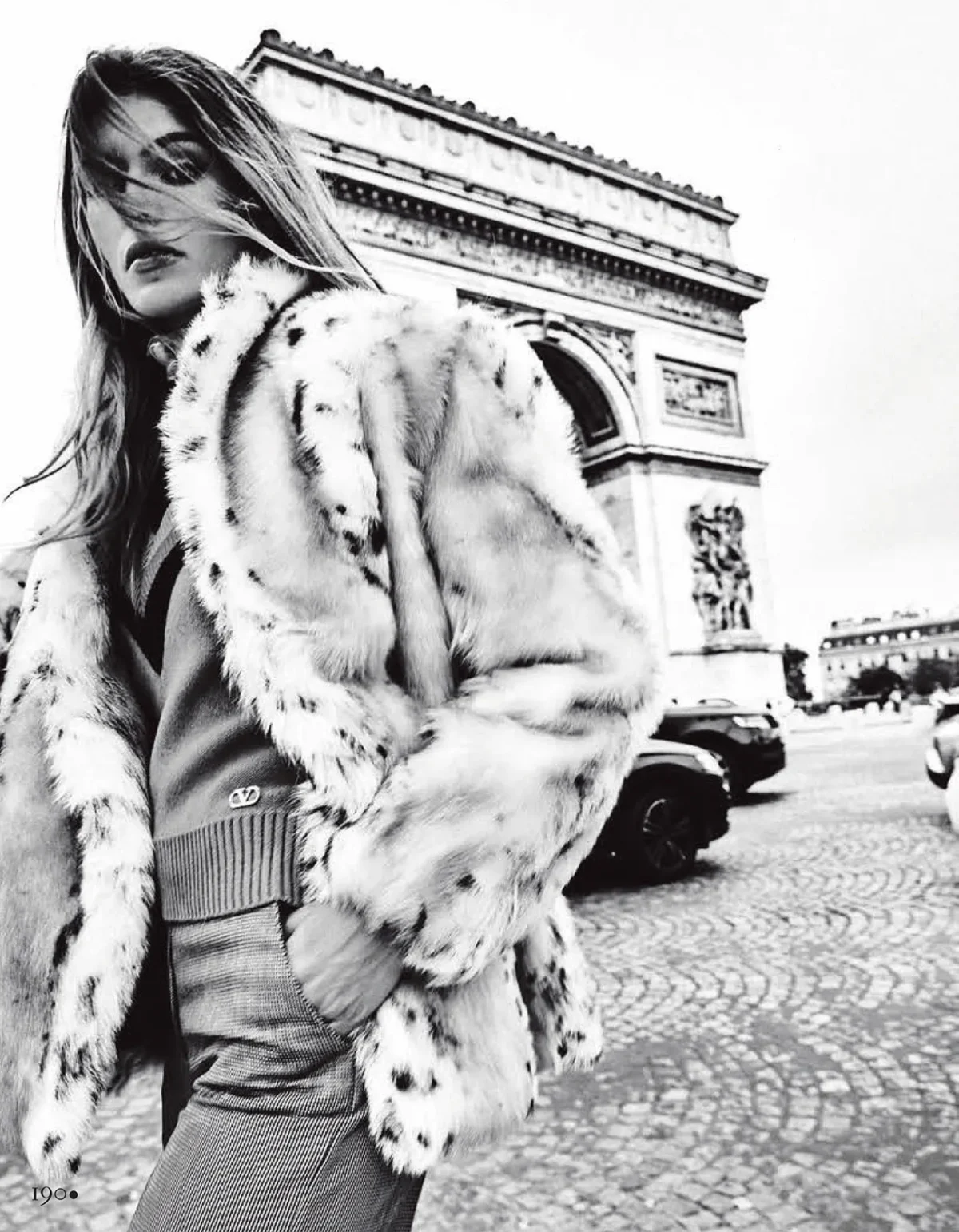 Madame Figaro 29/08/2025: Madison Headrick chụp bởi Rocío Ramos