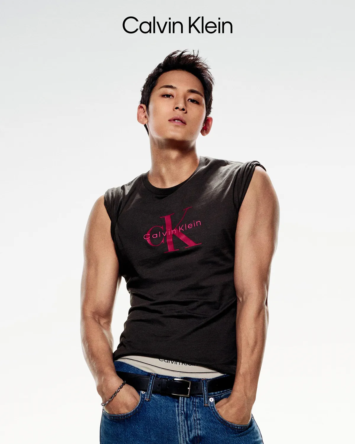 Mingyu (Seventeen) nóng bỏng trong chiến dịch quảng cáo Calvin Klein Thu 2025 Mingyu (Seventeen) nóng bỏng trong chiến dịch quảng cáo Calvin Klein Thu 2025
