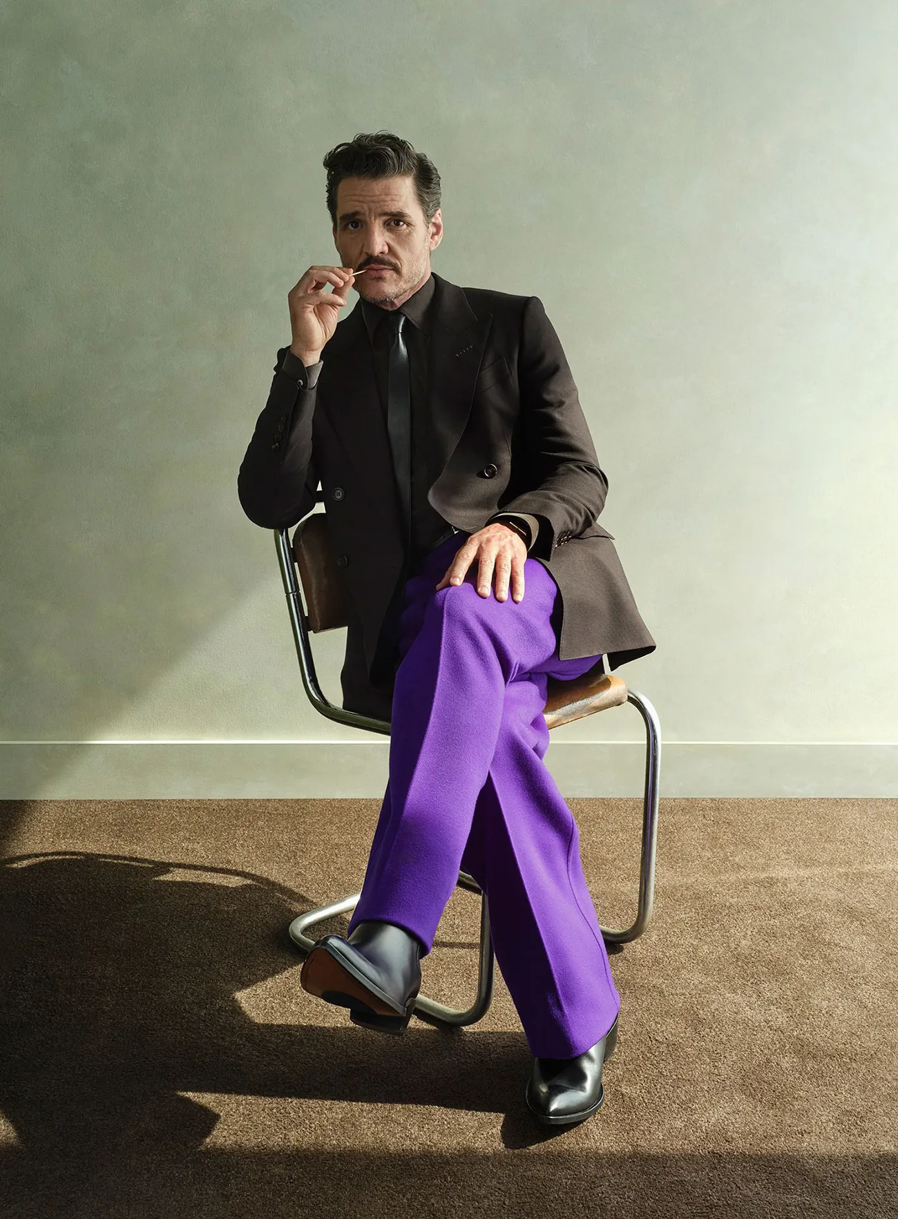Vanity Fair 07-08/2025: Pedro Pascal chụp bởi Sølve Sundsbø Vanity Fair 07-08/2025: Pedro Pascal chụp bởi Sølve Sundsbø