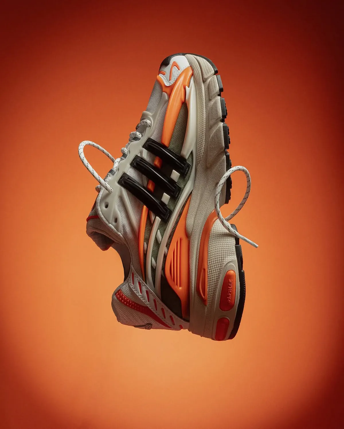 Pharrell Williams và adidas trình làng Virginia Adistar Jellyfish trong sắc cam độc đáo