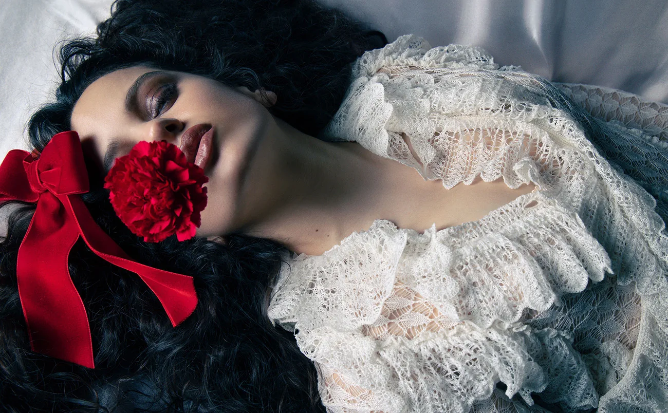 Elle US 09/2025: Rosalía chụp bởi Inez & Vinoodh Elle US 09/2025: Rosalía chụp bởi Inez & Vinoodh
