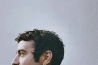 Sẽ không có buổi trình diễn hoành tráng cho màn ra mắt của Dario Vitale tại Versace