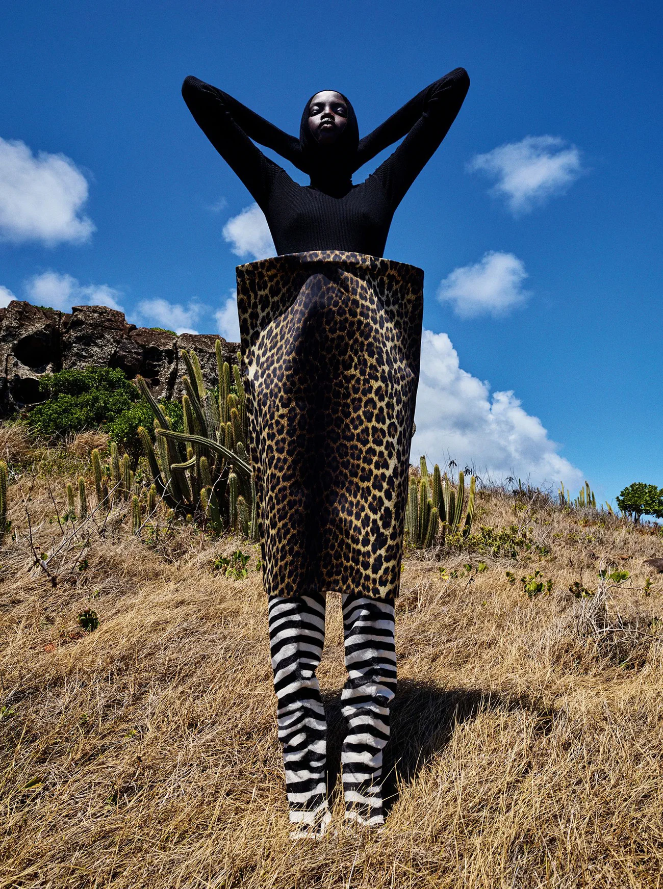 Vogue Pháp 08/2025: Anok Yai chụp bởi Mario Sorrenti Vogue Pháp 08/2025: Anok Yai chụp bởi Mario Sorrenti