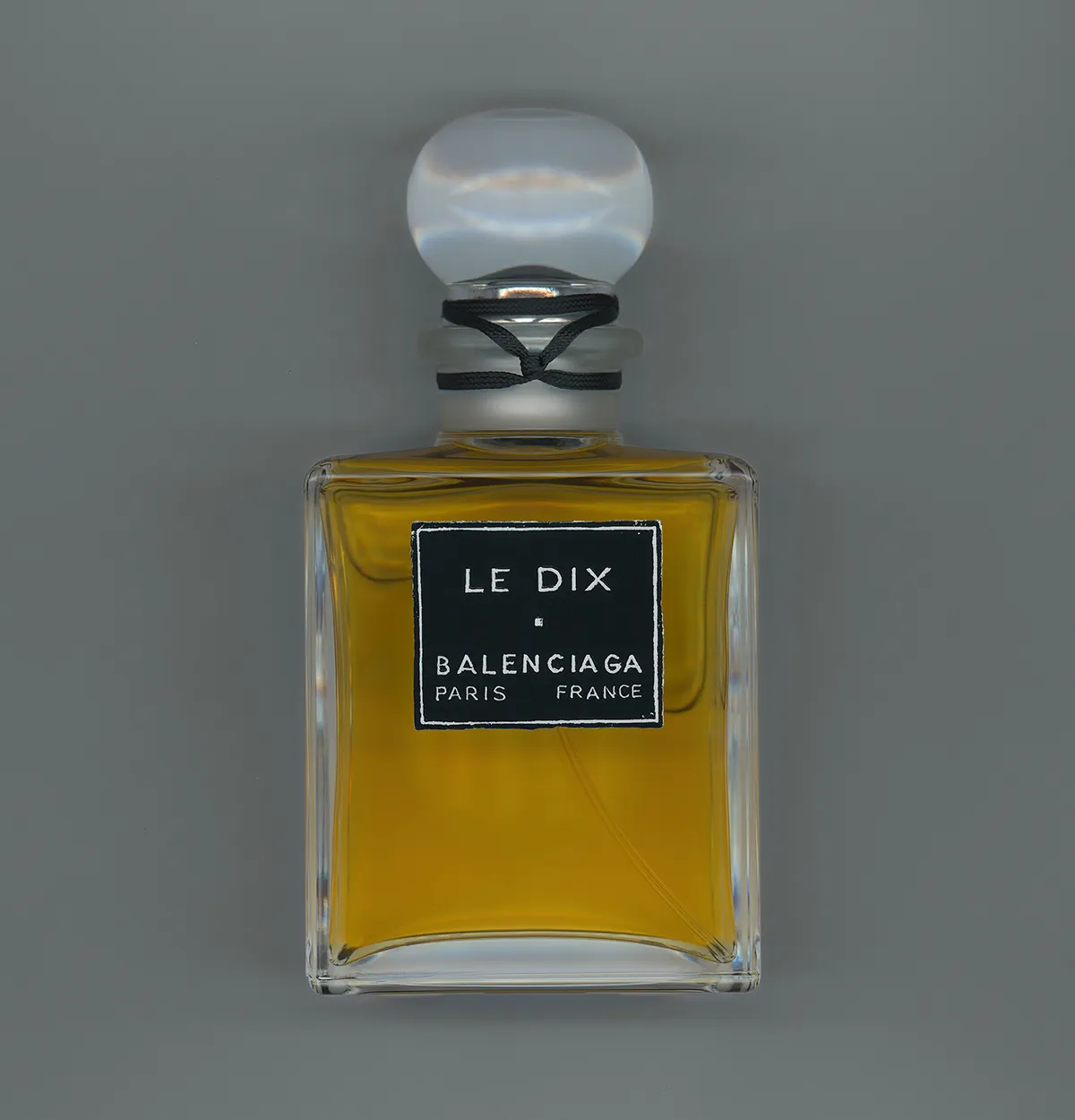 Balenciaga hồi sinh di sản nước hoa và khai trương cửa hàng nước hoa đầu tiên Balenciaga hồi sinh di sản nước hoa và khai trương cửa hàng nước hoa đầu tiên