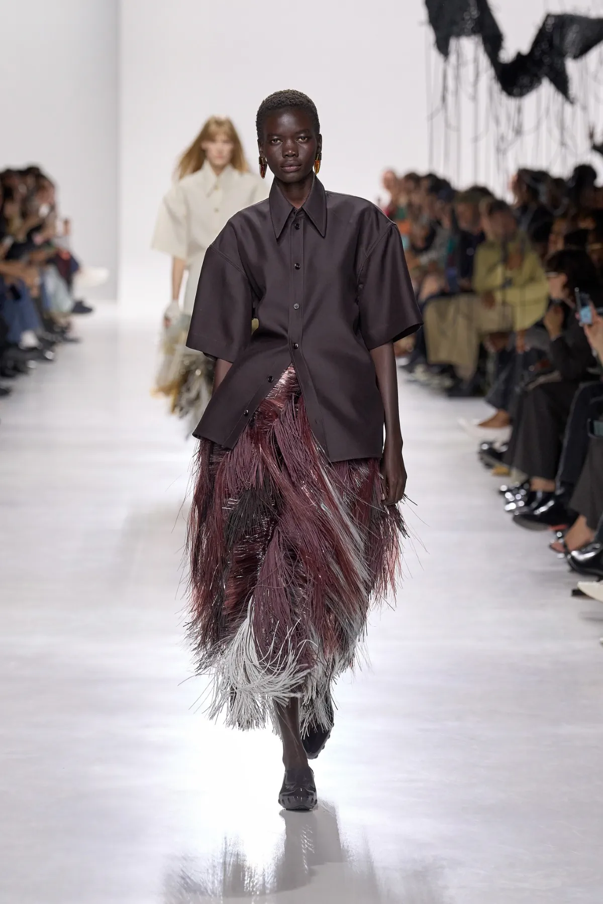 Bottega Veneta Xuân/Hè 2026: Louise Trotter viết tiếp di sản thủ công bằng ngôn ngữ mới Bottega Veneta Xuân/Hè 2026: Louise Trotter viết tiếp di sản thủ công bằng ngôn ngữ mới