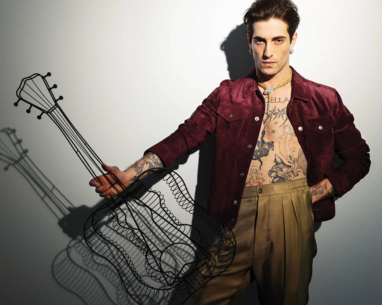 Flaunt Magazine Issue 199: Damiano David chụp bởi Doug Inglish Flaunt Magazine Issue 199: Damiano David chụp bởi Doug Inglish