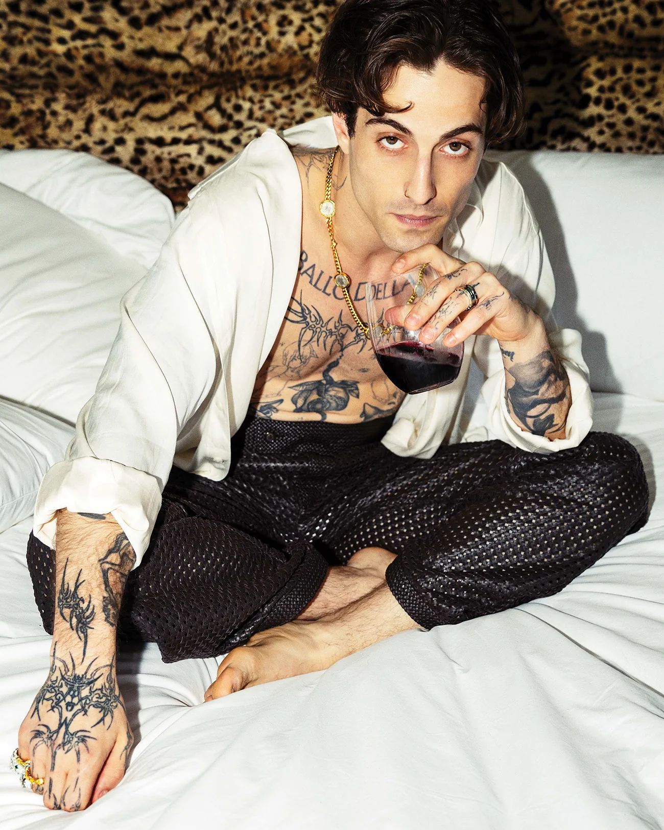 Flaunt Magazine Issue 199: Damiano David chụp bởi Doug Inglish Flaunt Magazine Issue 199: Damiano David chụp bởi Doug Inglish