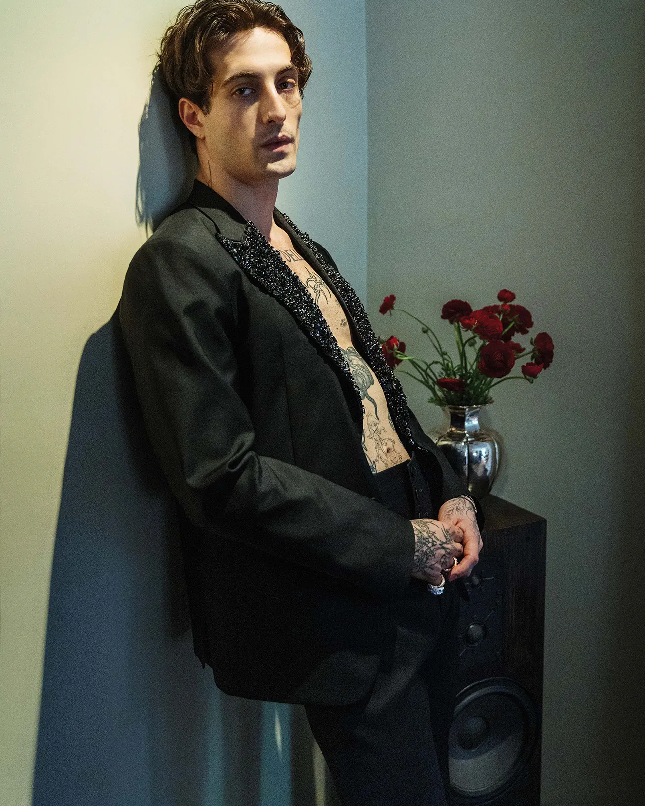 Flaunt Magazine Issue 199: Damiano David chụp bởi Doug Inglish Flaunt Magazine Issue 199: Damiano David chụp bởi Doug Inglish