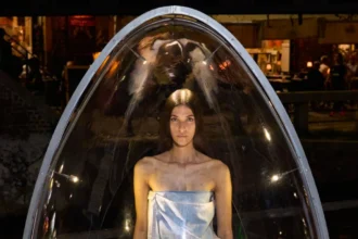 Diesel Xuân/Hè 2026 biến Milan thành cuộc săn tìm kho báu