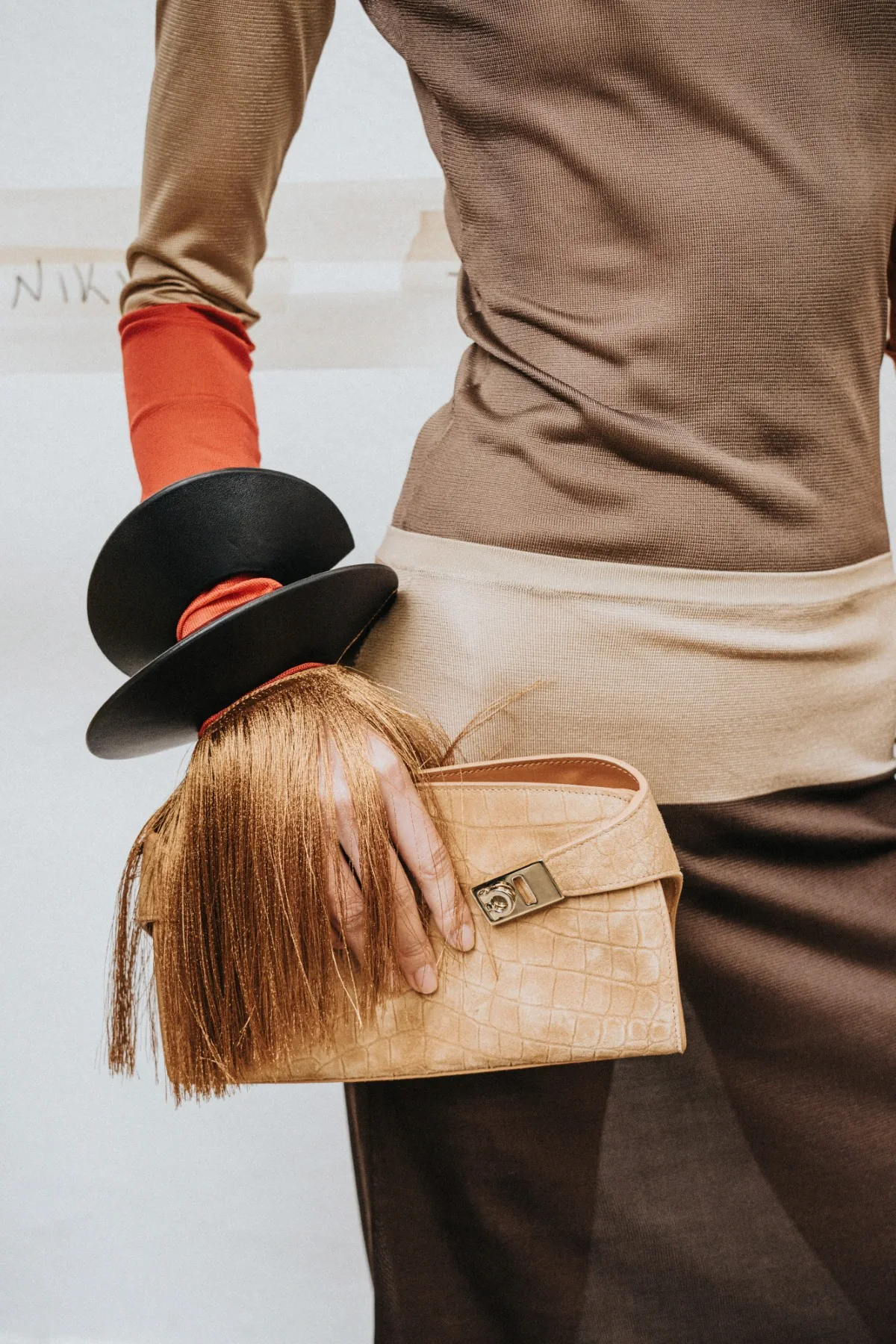 Ferragamo Xuân/Hè 2026 mang cảm hứng thập niên 1920 trở lại Ferragamo Xuân/Hè 2026 mang cảm hứng thập niên 1920 trở lại