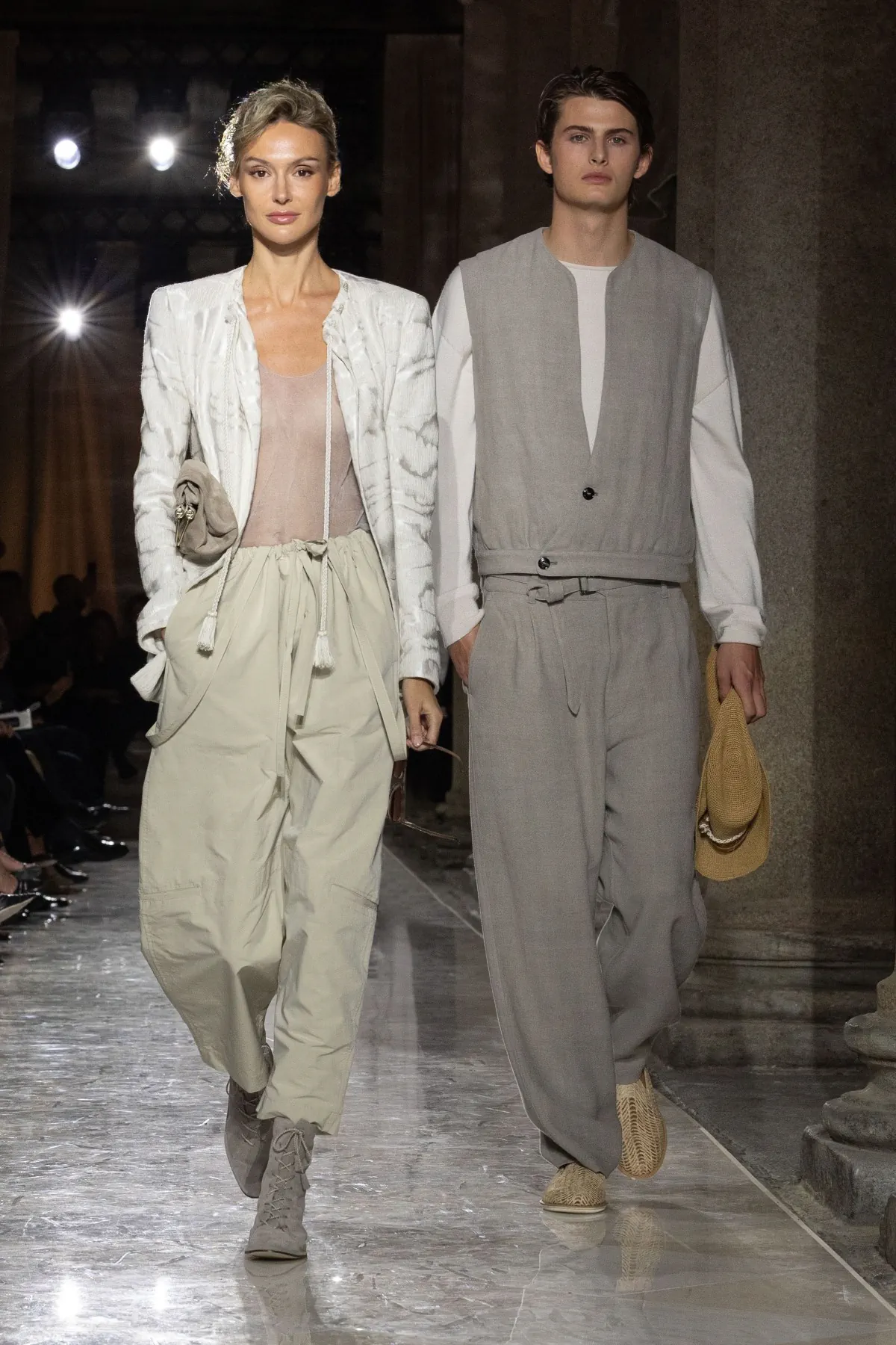 Giorgio Armani Xuân/Hè 2026: Lời tiễn biệt đầy xúc cảm Giorgio Armani Xuân/Hè 2026: Lời tiễn biệt đầy xúc cảm