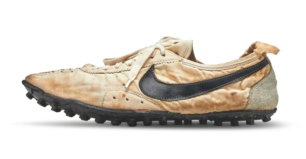 Jacquemus x Nike Moon Shoe: Huyền thoại thập niên 70 tái sinh trong diện mạo mới Jacquemus x Nike Moon Shoe: Huyền thoại thập niên 70 tái sinh trong diện mạo mới