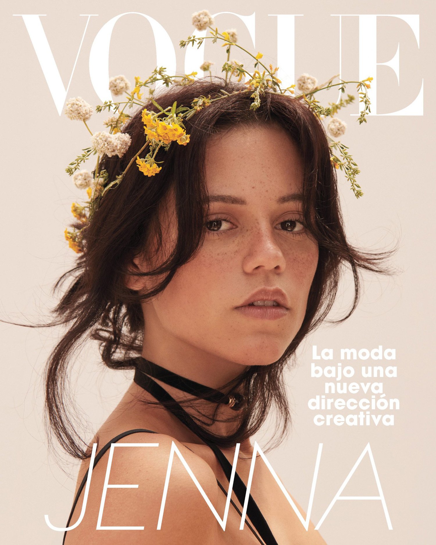 Vogue Mexico & Mỹ Latin 09/2025: Jenna Ortega chụp bởi Paola Kudacki Vogue Mexico & Mỹ Latin 09/2025: Jenna Ortega chụp bởi Paola Kudacki