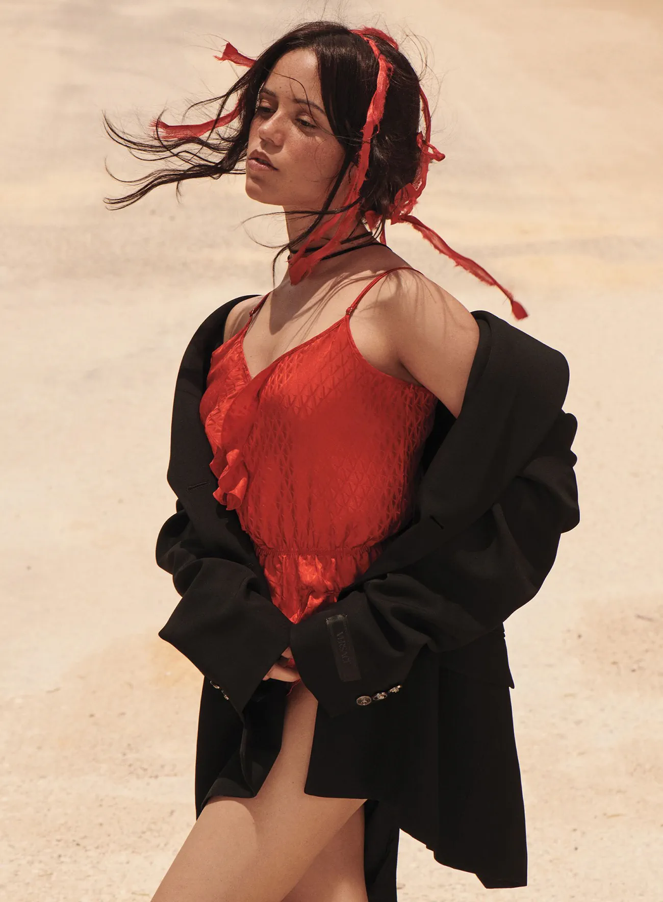 Vogue Mexico & Mỹ Latin 09/2025: Jenna Ortega chụp bởi Paola Kudacki Vogue Mexico & Mỹ Latin 09/2025: Jenna Ortega chụp bởi Paola Kudacki
