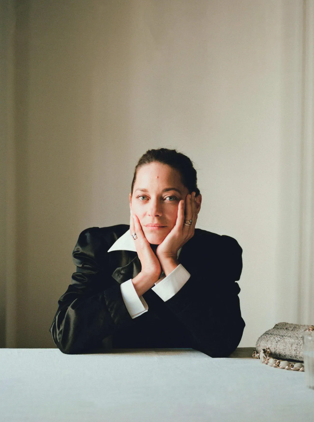 The Sunday Times Style 21/09/2025: Marion Cotillard chụp bởi Valentin Hennequin The Sunday Times Style 21/09/2025: Marion Cotillard chụp bởi Valentin Hennequin