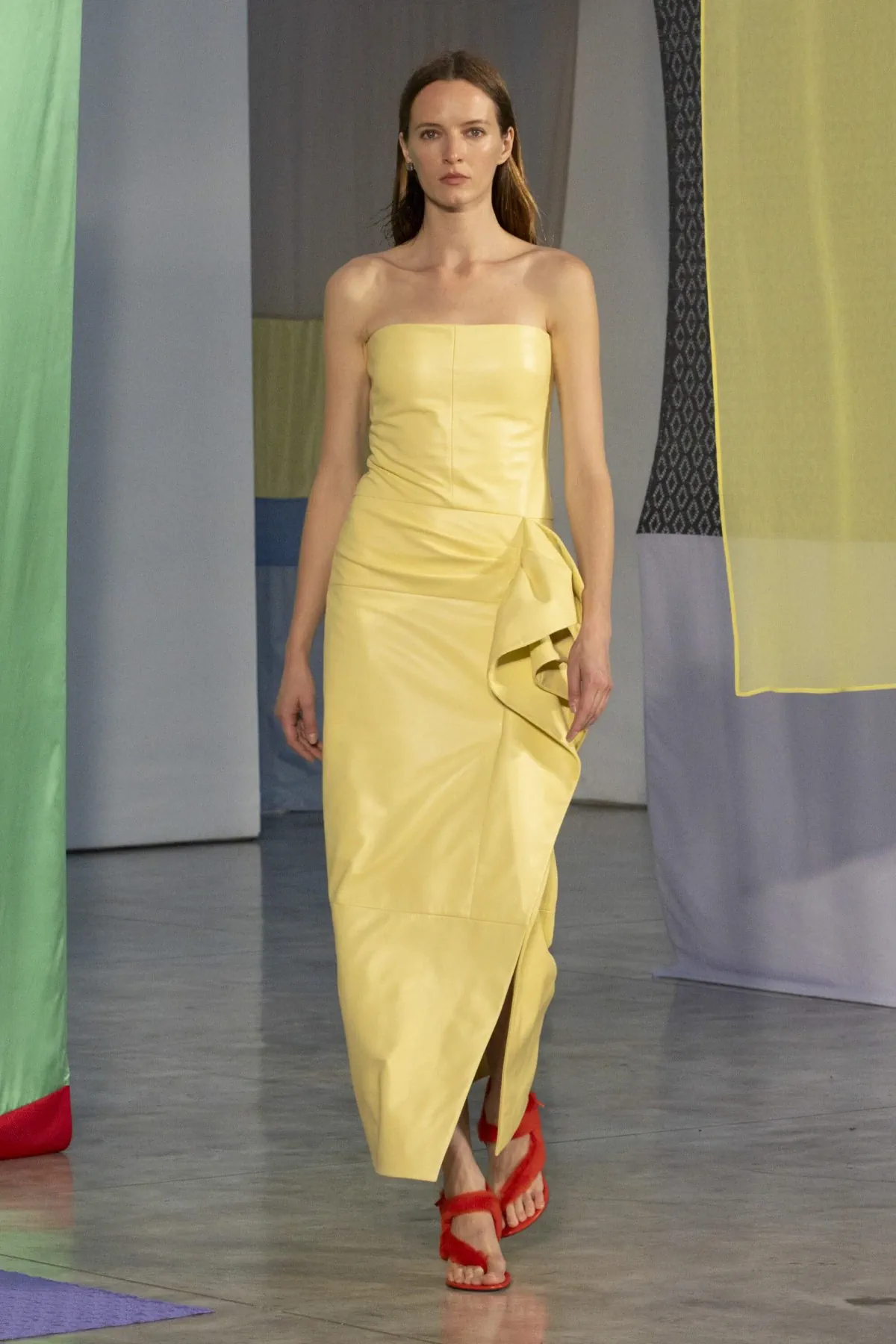 Rachel Scott thổi làn gió mới vào Proenza Schouler Xuân/Hè 2026