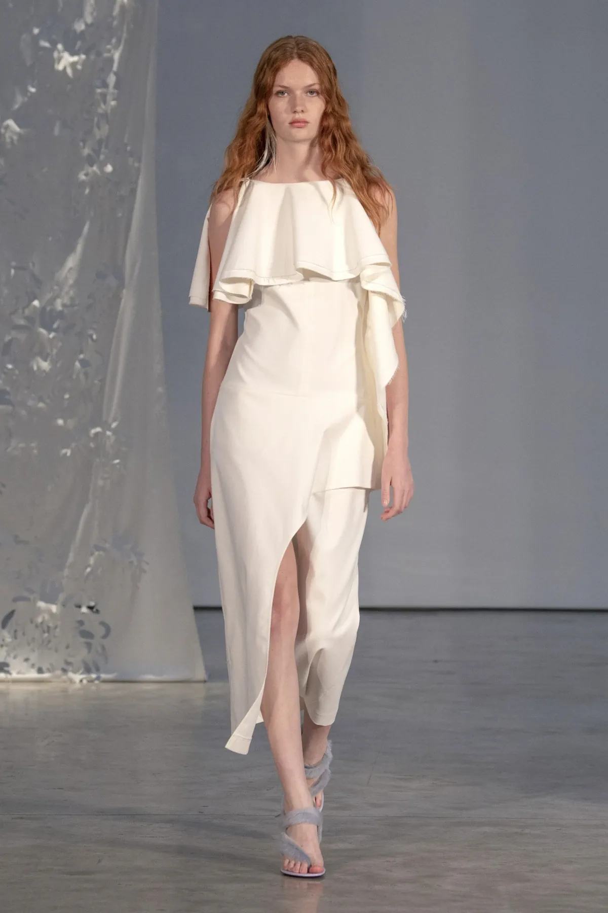 Rachel Scott thổi làn gió mới vào Proenza Schouler Xuân/Hè 2026