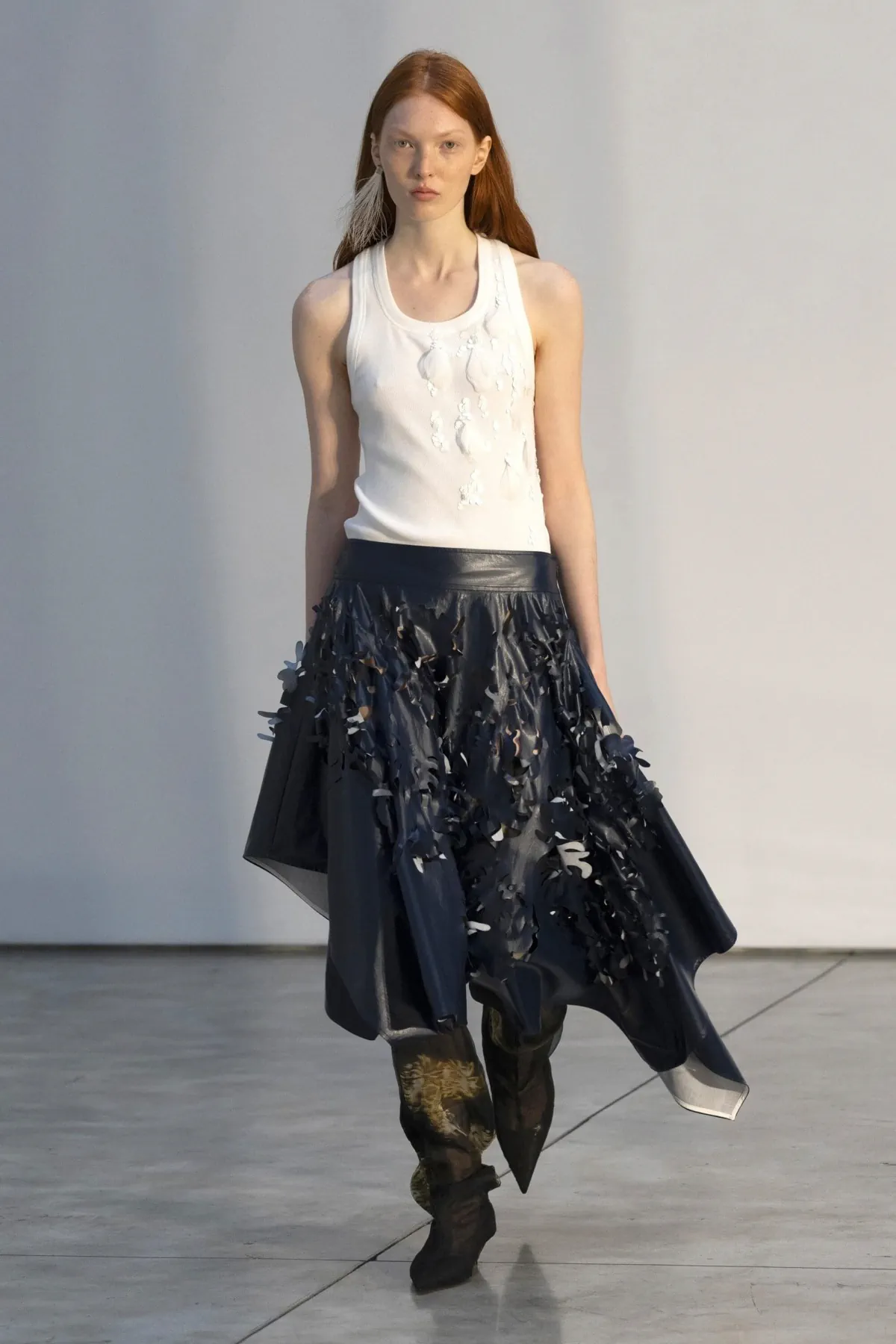 Rachel Scott thổi làn gió mới vào Proenza Schouler Xuân/Hè 2026