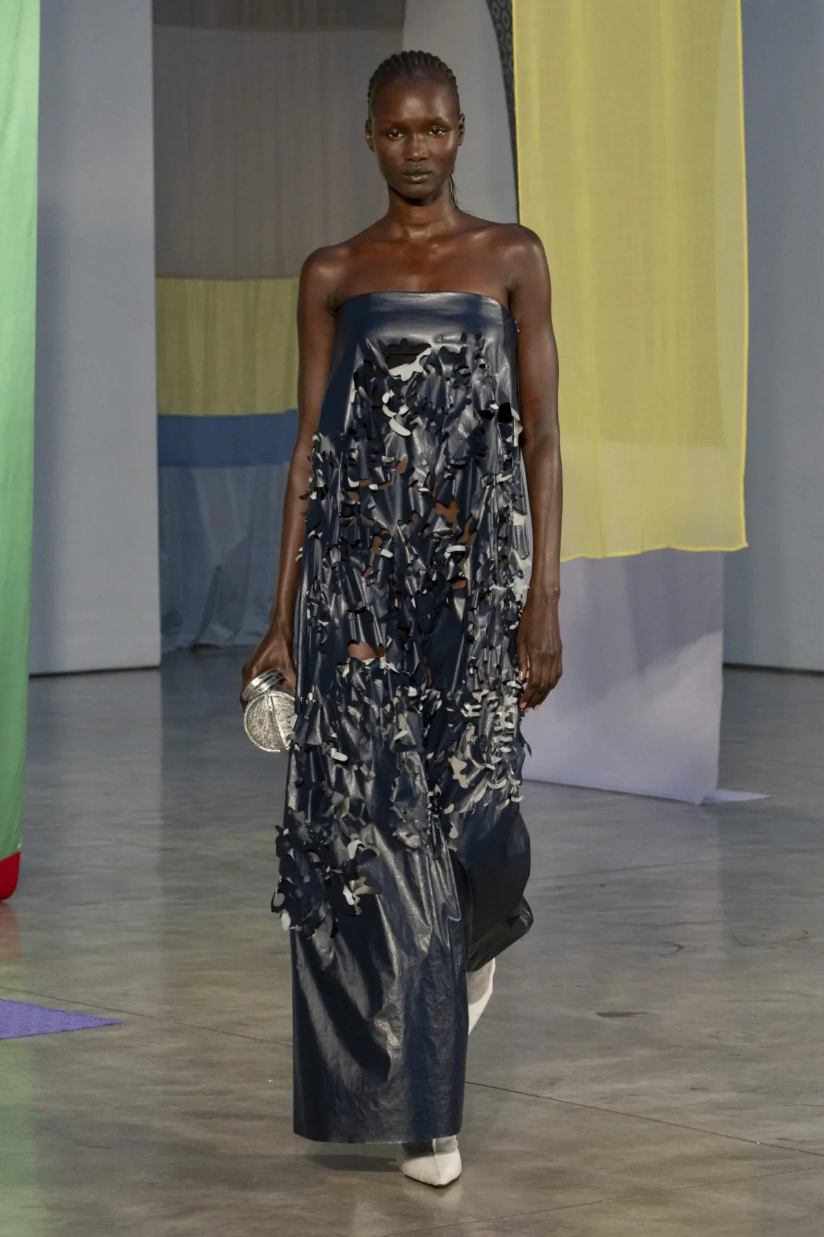 Rachel Scott thổi làn gió mới vào Proenza Schouler Xuân/Hè 2026