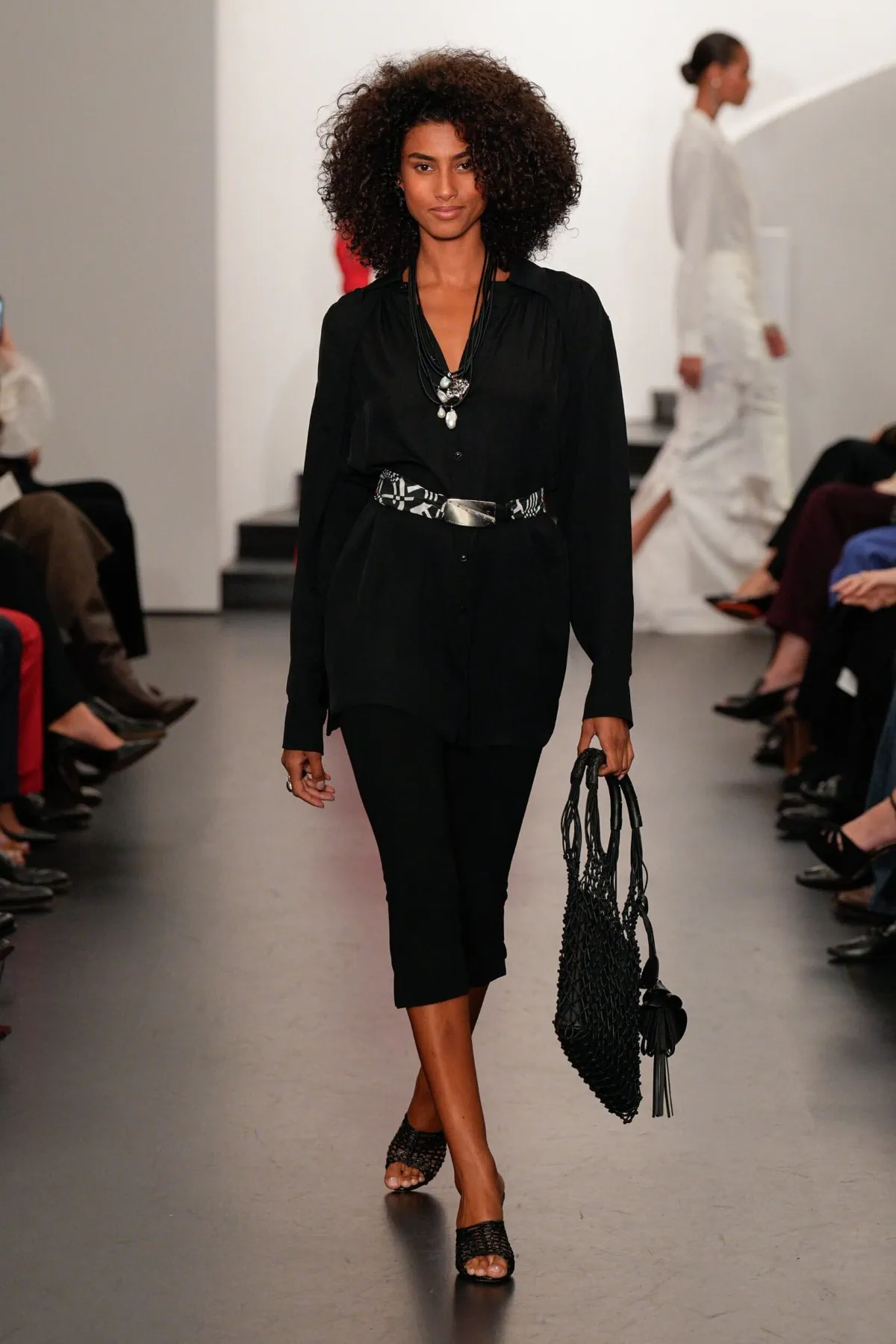 Ralph Lauren Xuân/Hè 2026 định nghĩa lại vẻ đẹp tối giản thời hiện đại