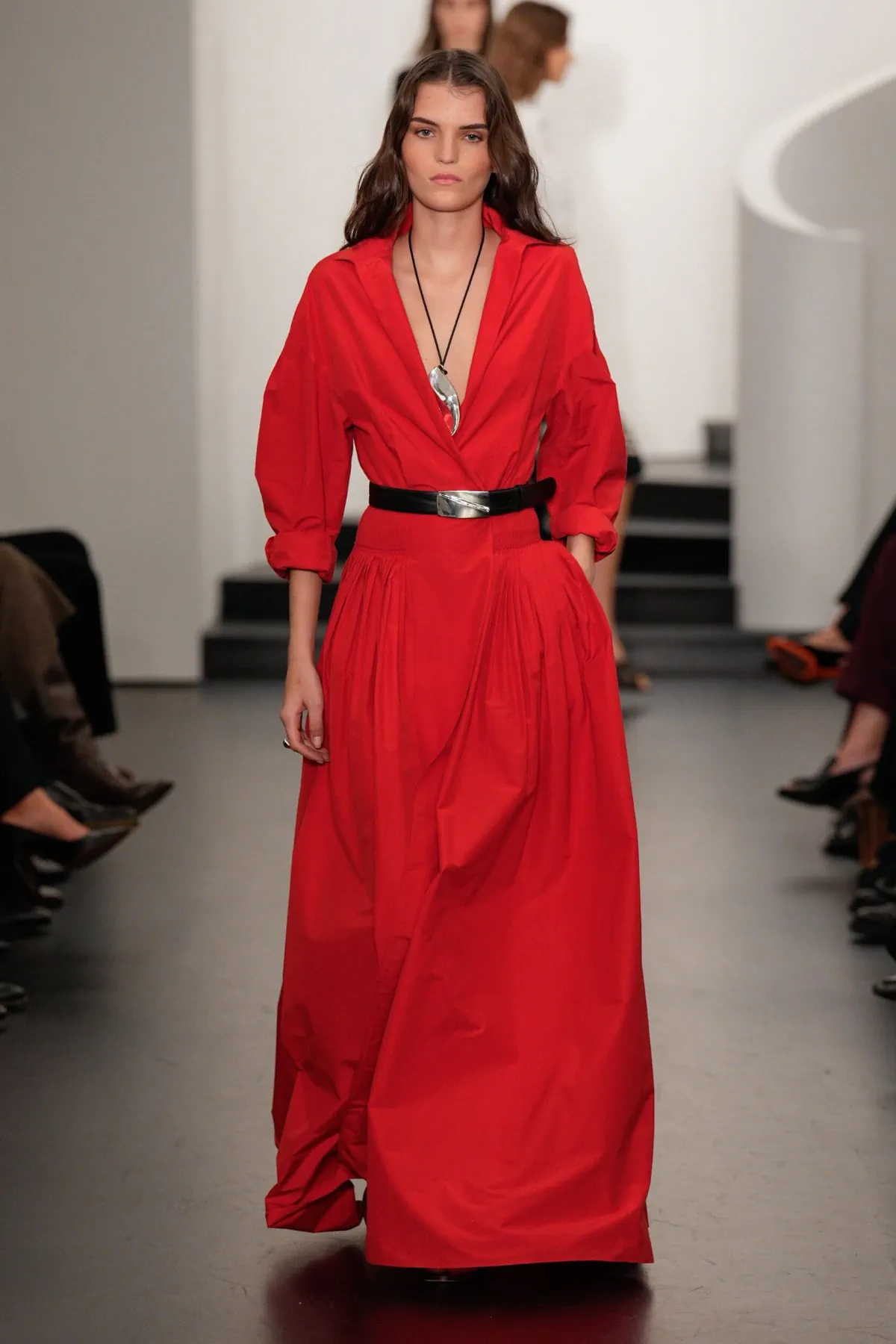 Ralph Lauren Xuân/Hè 2026 định nghĩa lại vẻ đẹp tối giản thời hiện đại