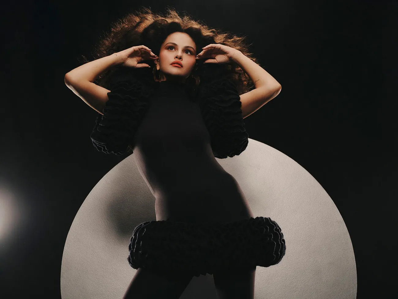 Allure 09/2025: Selena Gomez chụp bởi Adrienne Raquel Allure 09/2025: Selena Gomez chụp bởi Adrienne Raquel