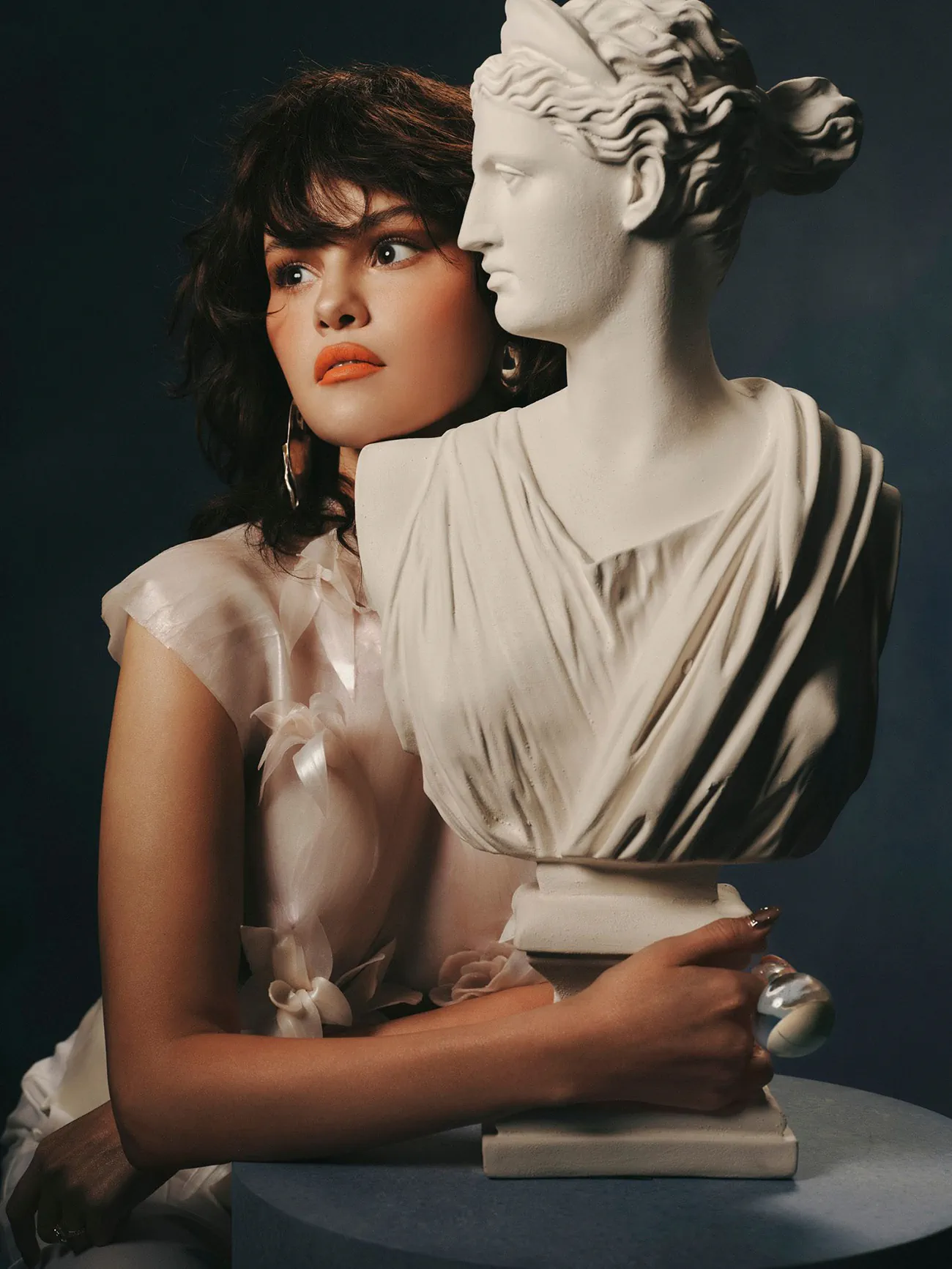 Allure 09/2025: Selena Gomez chụp bởi Adrienne Raquel Allure 09/2025: Selena Gomez chụp bởi Adrienne Raquel