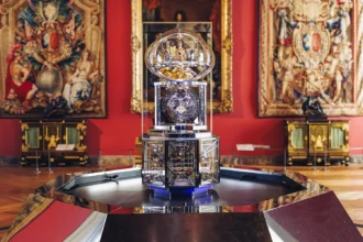 Triển lãm đồng hồ tại bảo tàng Louvre trưng bày tuyệt tác của Vacheron Constantin