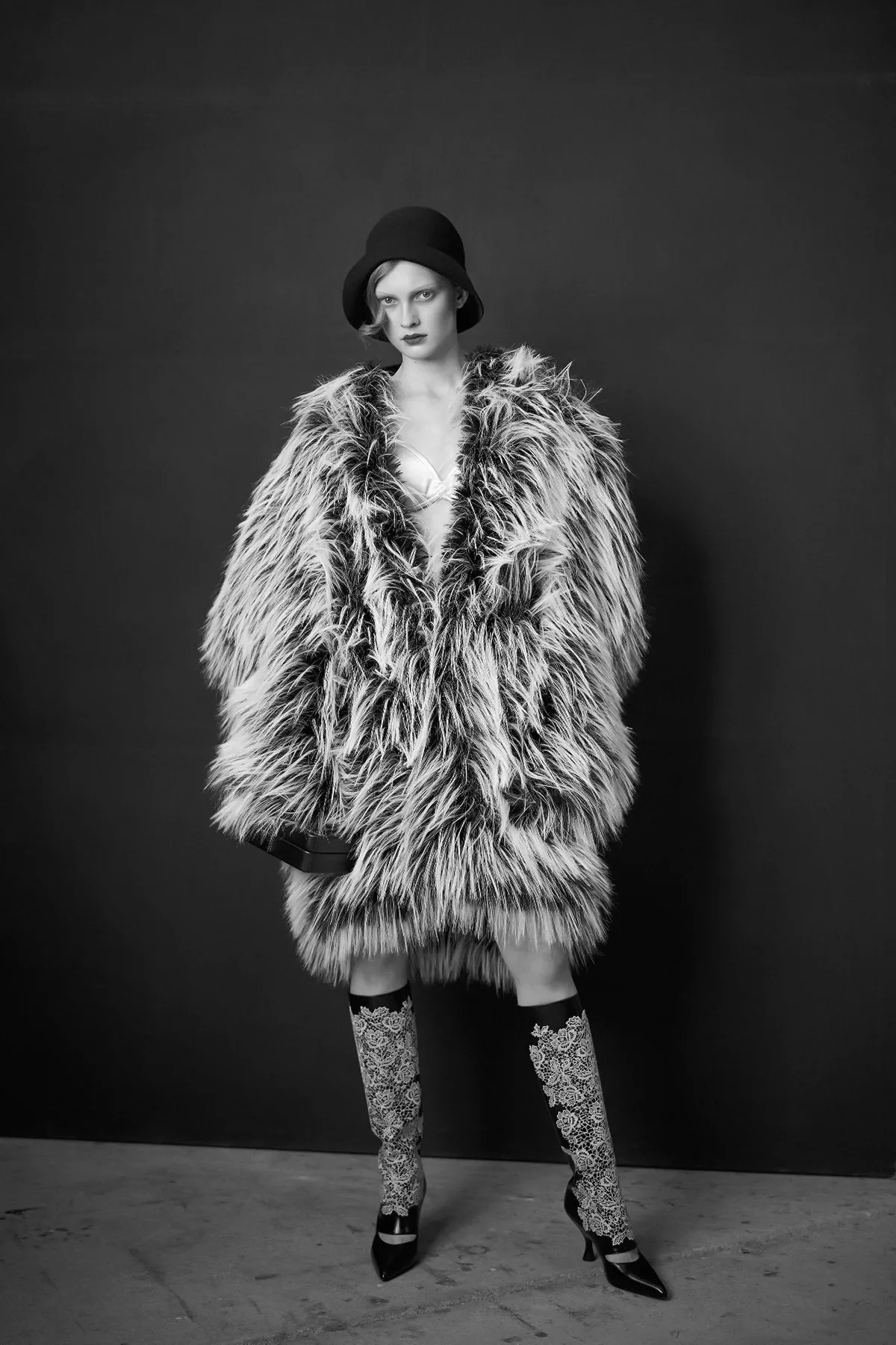 Numéro 09/2025: Victoria Wirs chụp bởi Thomas Hauser