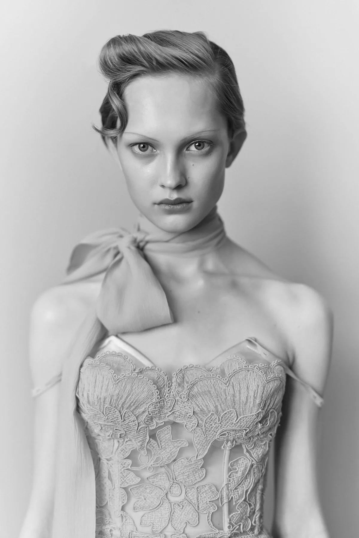 Numéro 09/2025: Victoria Wirs chụp bởi Thomas Hauser