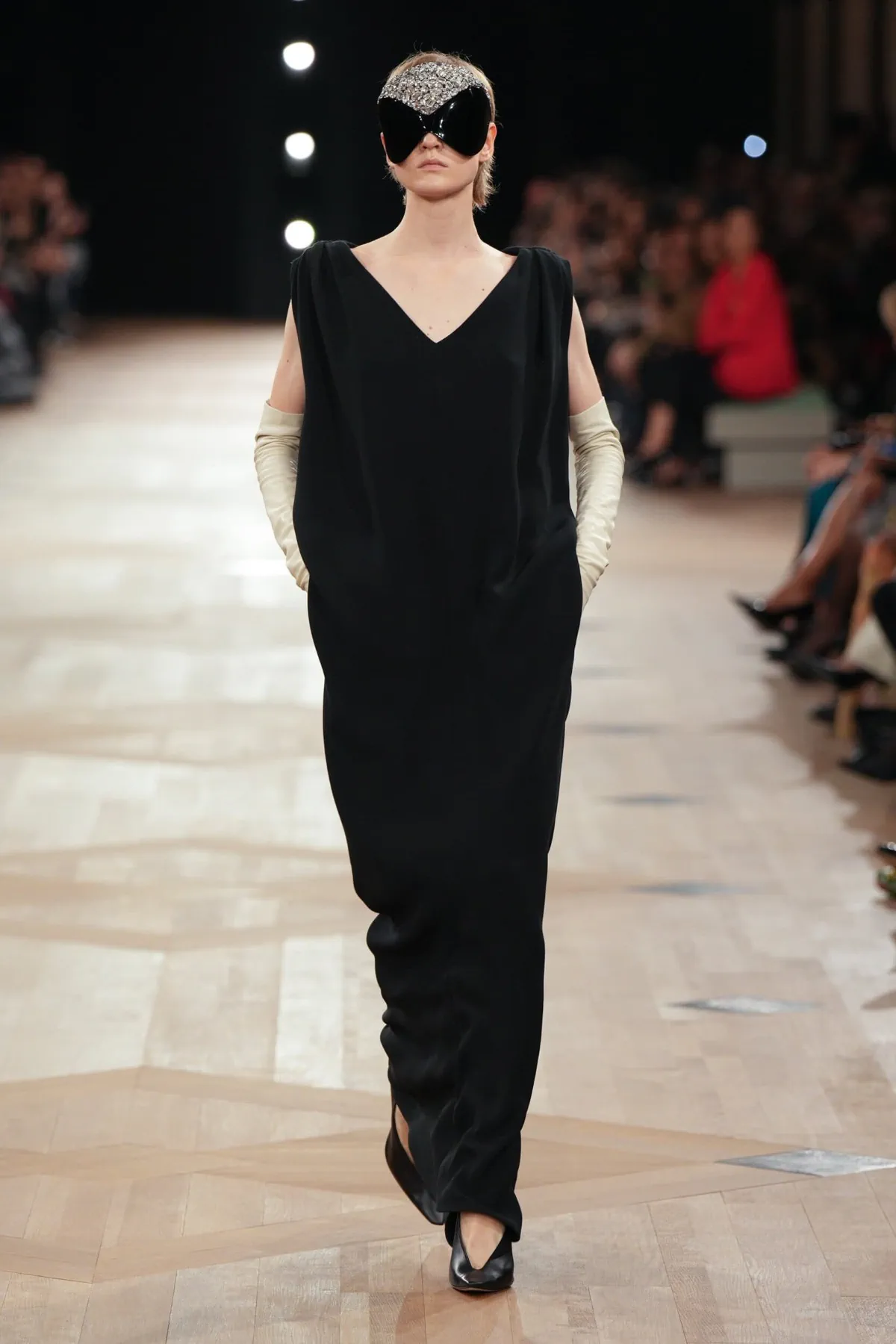 Balenciaga Xuân/Hè 2026: Tạm biệt streetwear Balenciaga Xuân/Hè 2026: Tạm biệt streetwear