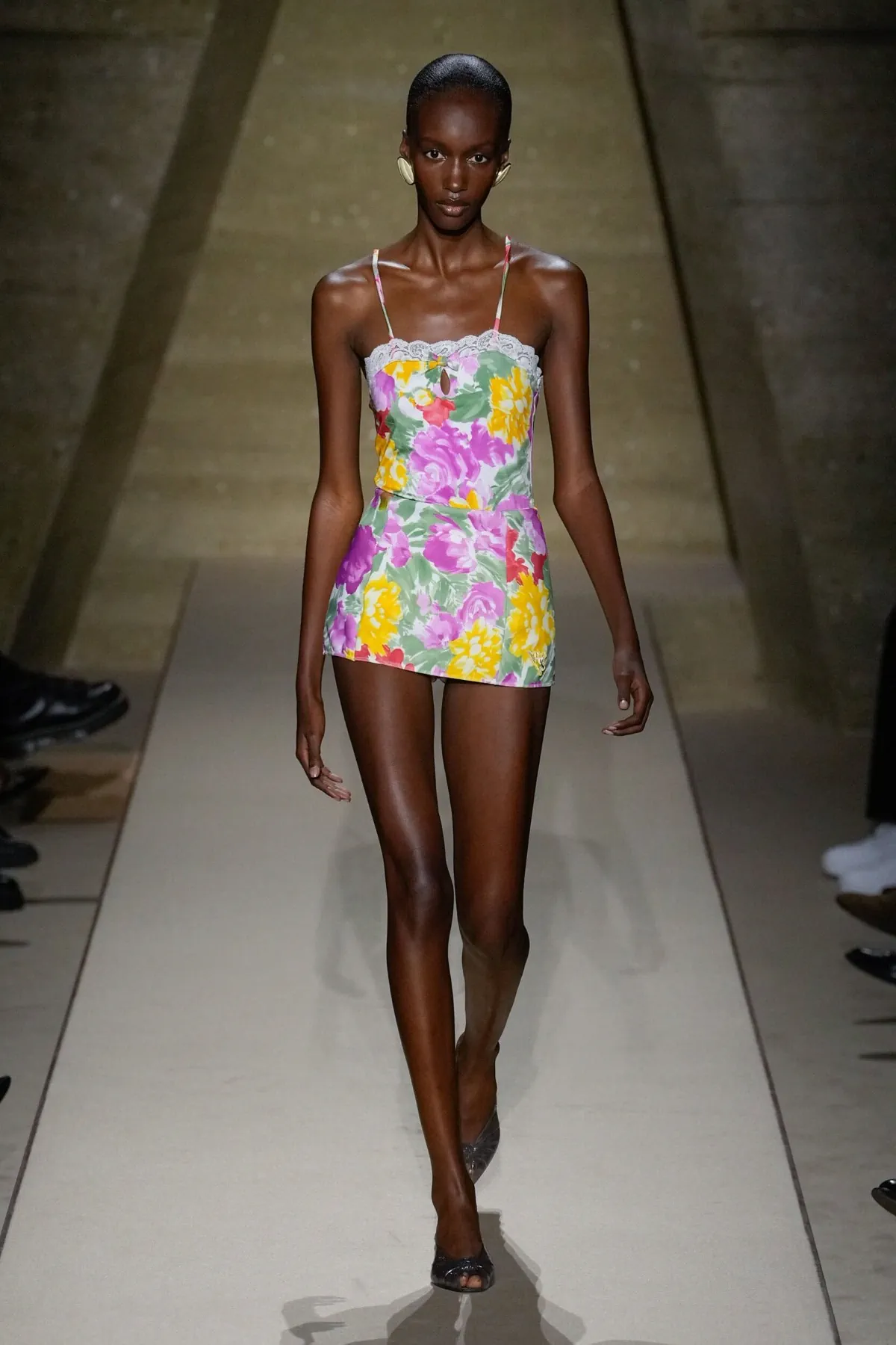 Chloé Xuân/Hè 2026: Hành trình tìm lại bản sắc couture Chloé Xuân/Hè 2026: Hành trình tìm lại bản sắc couture