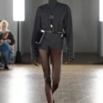 Coperni Xuân/Hè 2026: Khi quần áo trở thành lớp dưỡng da