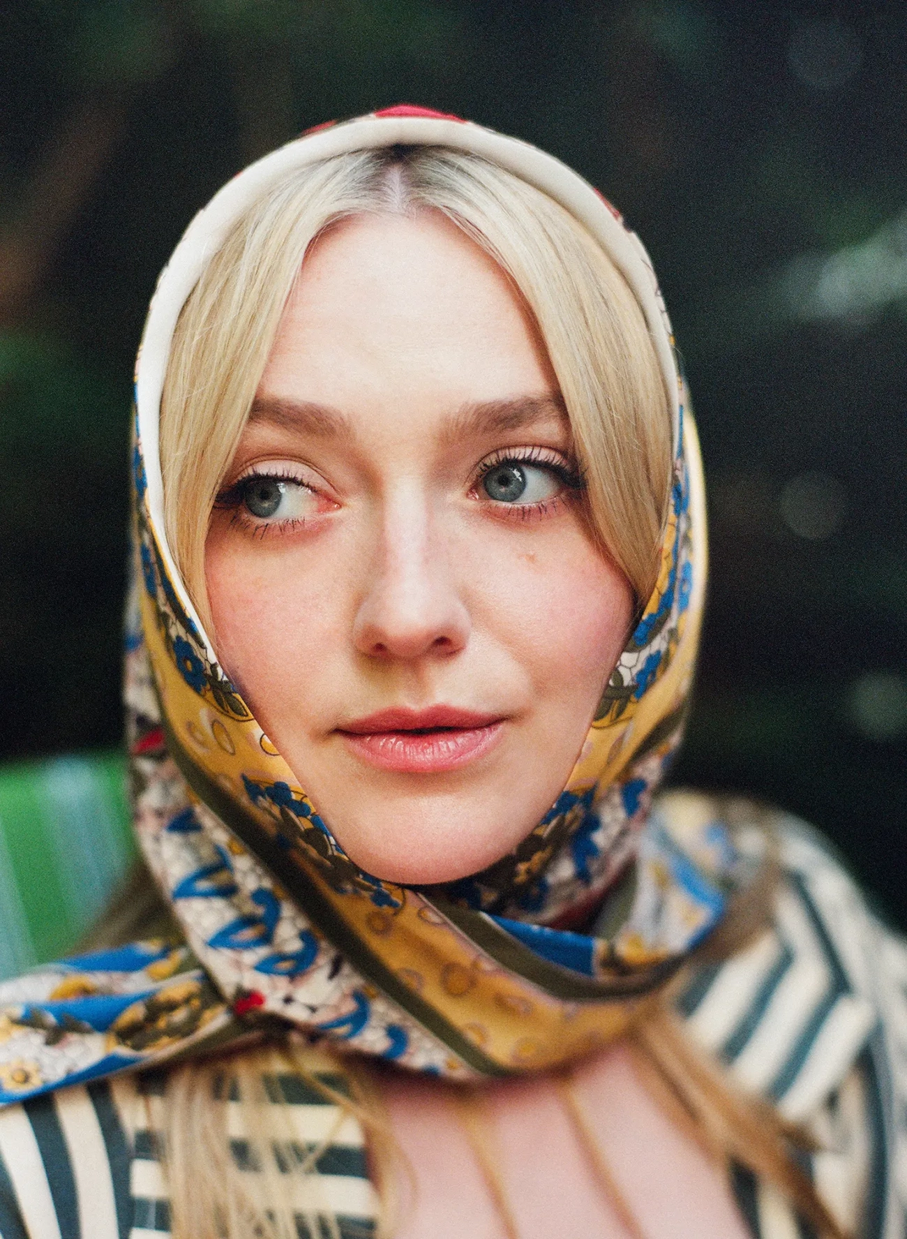 The Sunday Times Style 26/10/2025: Dakota Fanning chụp bởi Chantal Anderson The Sunday Times Style 26/10/2025: Dakota Fanning chụp bởi Chantal Anderson