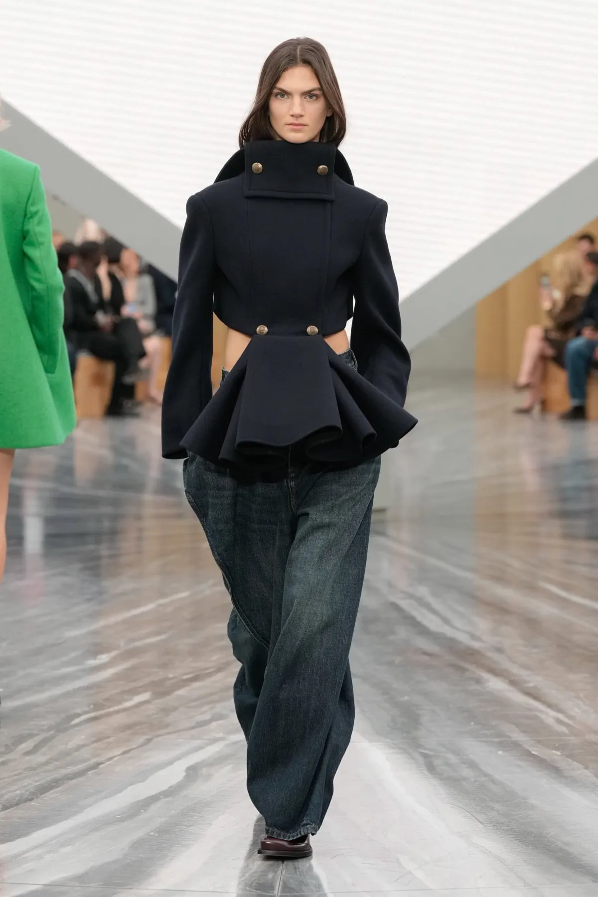 Dior Xuân/Hè 2026: Dấu ấn Jonathan Anderson Dior Xuân/Hè 2026: Dấu ấn Jonathan Anderson