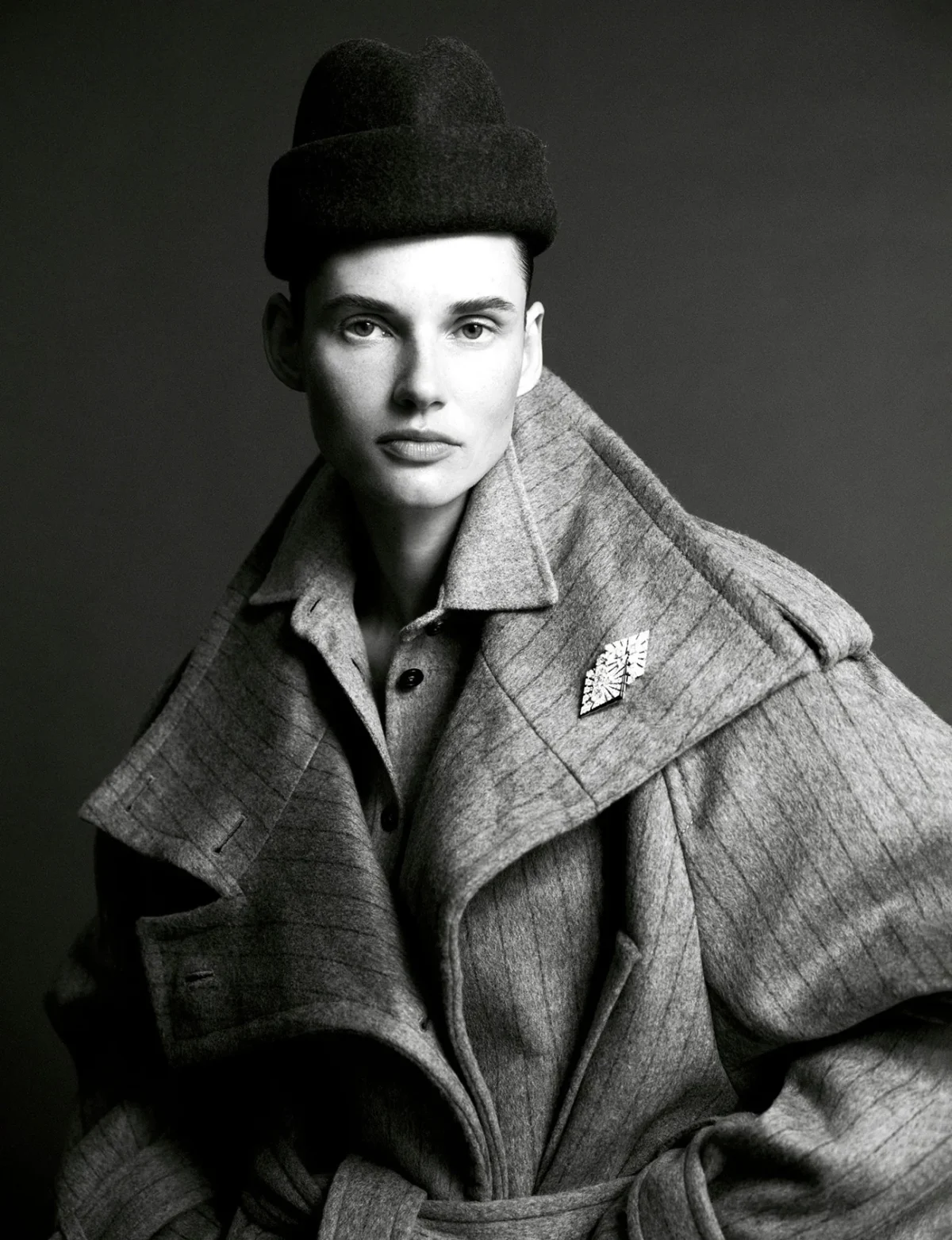 Harper’s Bazaar Tây Ban Nha 10/2025: Giedre Dukauskaite chụp bởi Javier Biosca