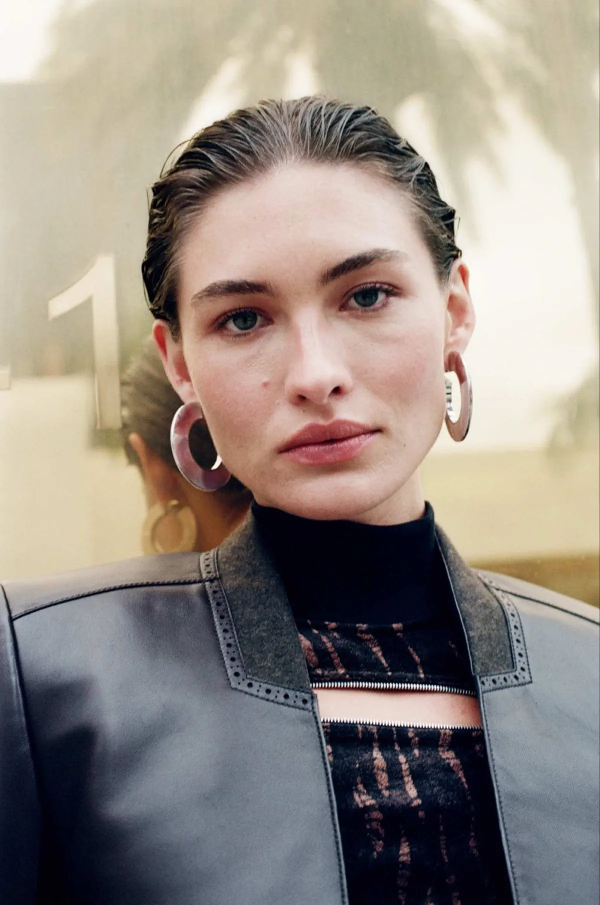 How To Spend It 04/10/2025: Grace Elizabeth chụp bởi Max Farago How To Spend It 04/10/2025: Grace Elizabeth chụp bởi Max Farago