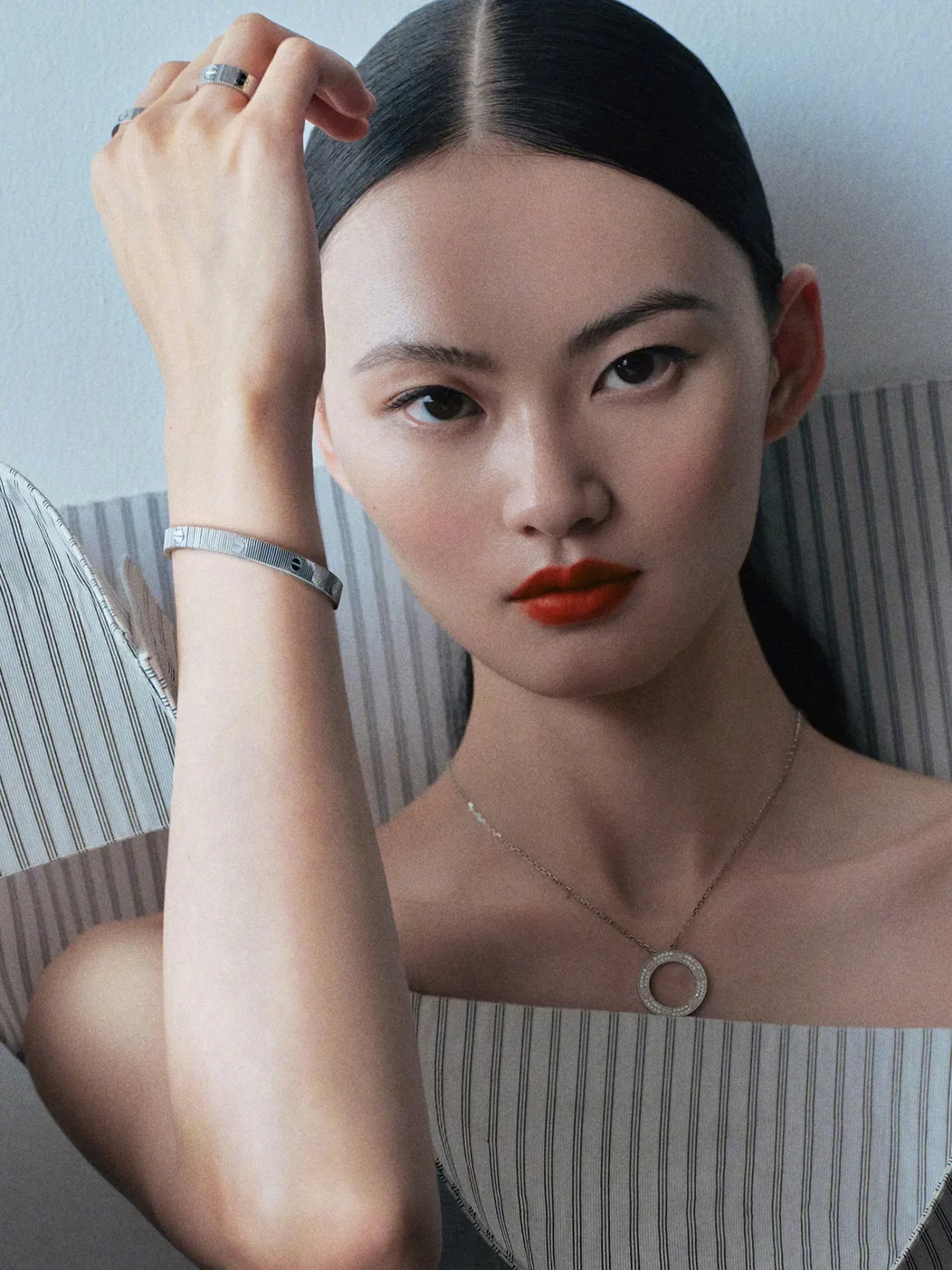Marie Claire Trung Quốc 10/2025: He Cong chụp bởi Trunk Xu