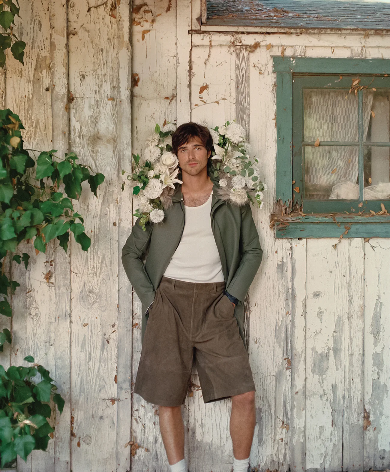 WSJ. Magazine 10/2025: Jacob Elordi chụp bởi Michael Bailey-Gates WSJ. Magazine 10/2025: Jacob Elordi chụp bởi Michael Bailey-Gates