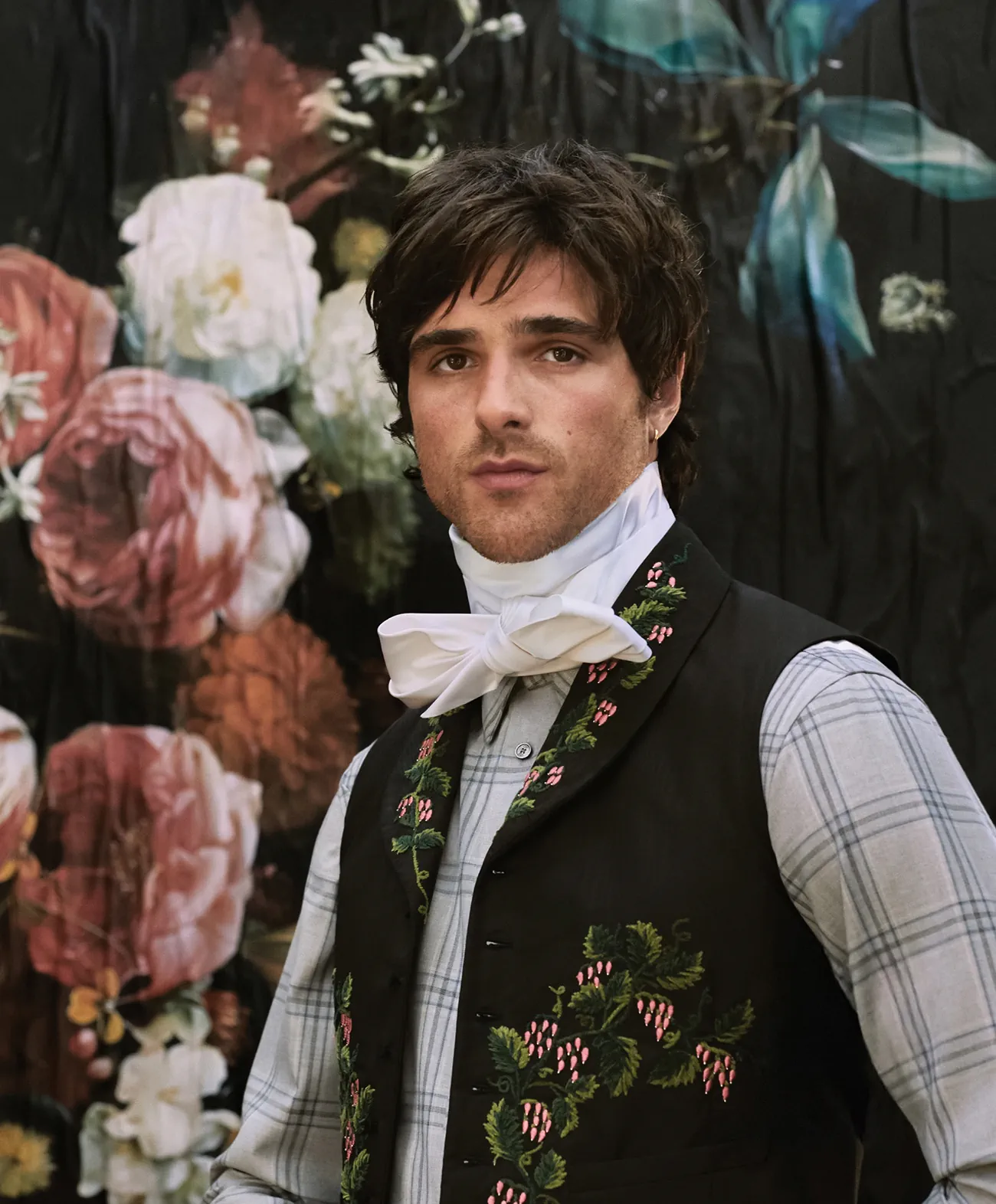 WSJ. Magazine 10/2025: Jacob Elordi chụp bởi Michael Bailey-Gates WSJ. Magazine 10/2025: Jacob Elordi chụp bởi Michael Bailey-Gates
