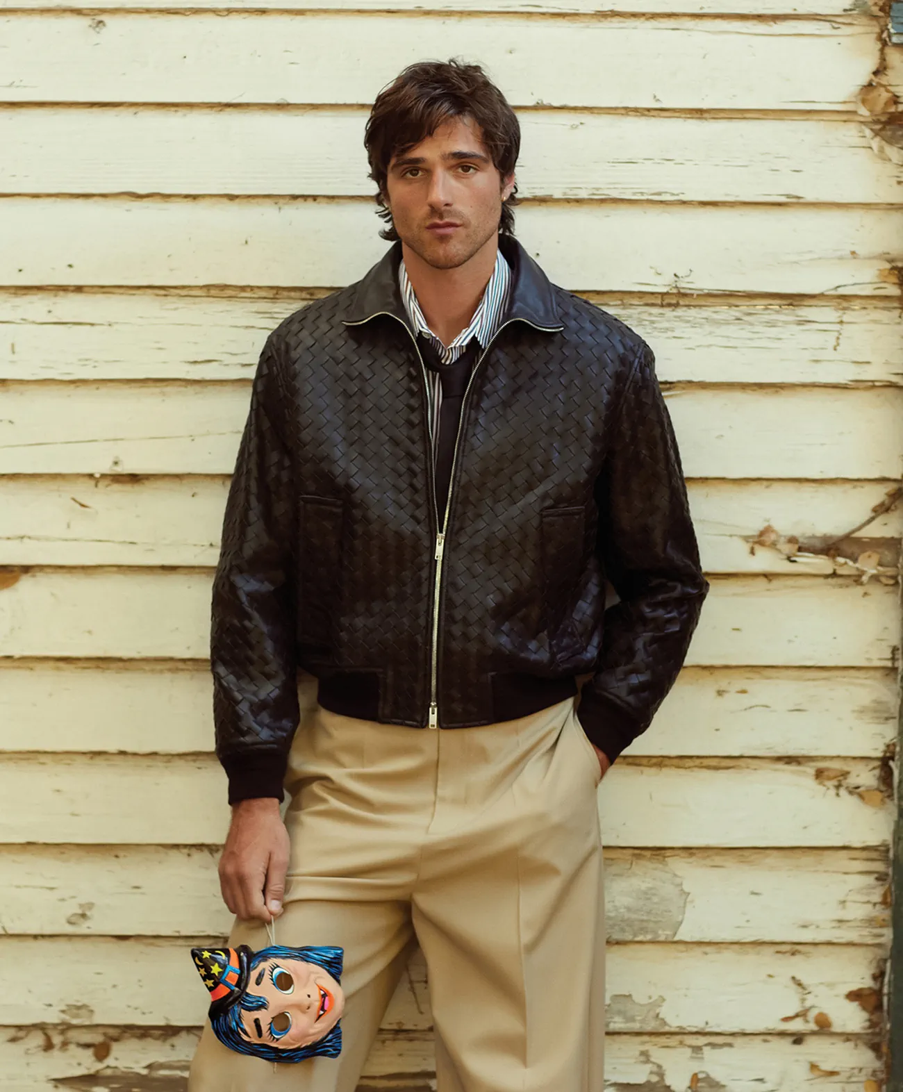 WSJ. Magazine 10/2025: Jacob Elordi chụp bởi Michael Bailey-Gates WSJ. Magazine 10/2025: Jacob Elordi chụp bởi Michael Bailey-Gates